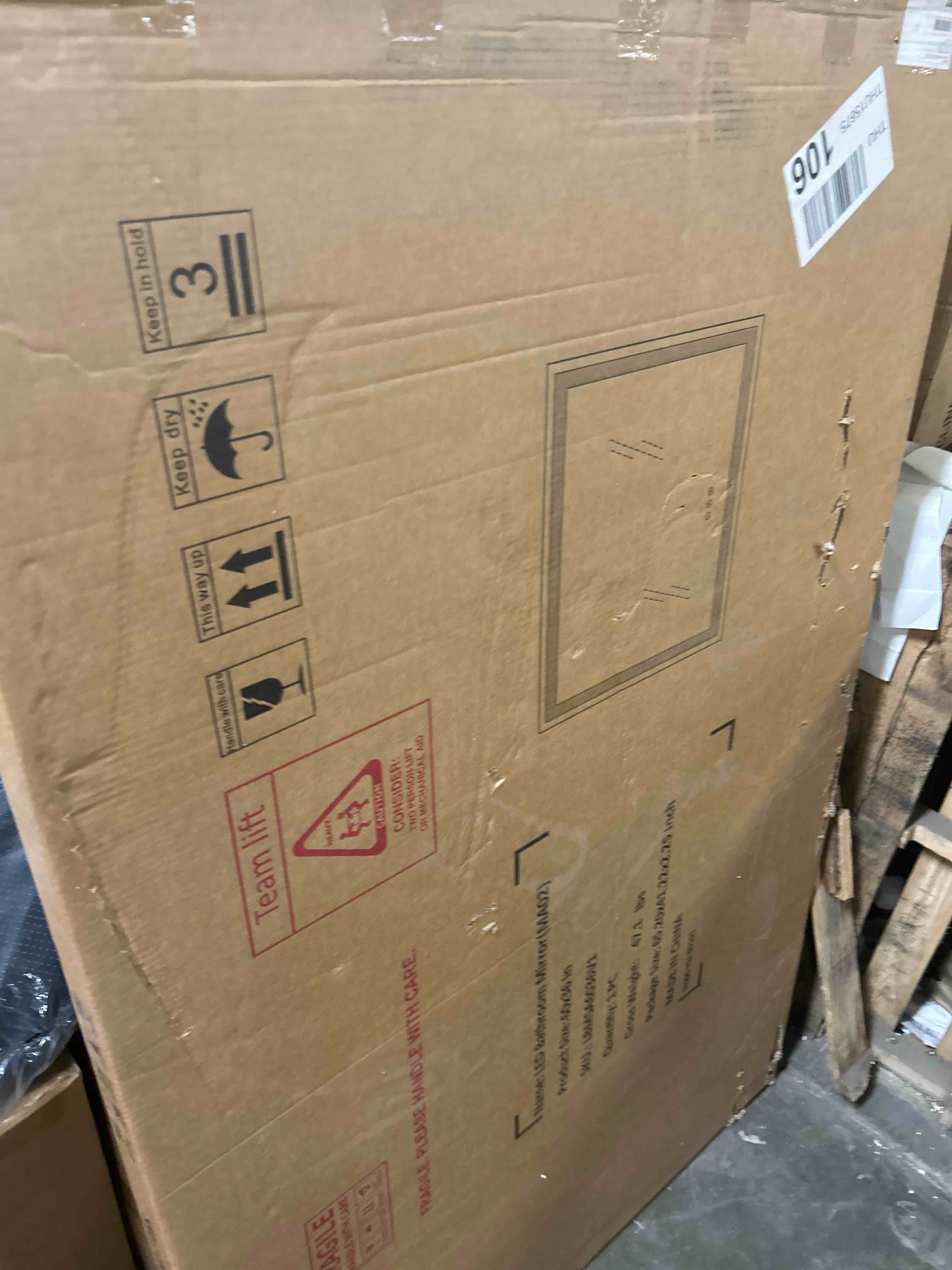 Condition photo showing New/Like New for led bathroom mirror (ma02