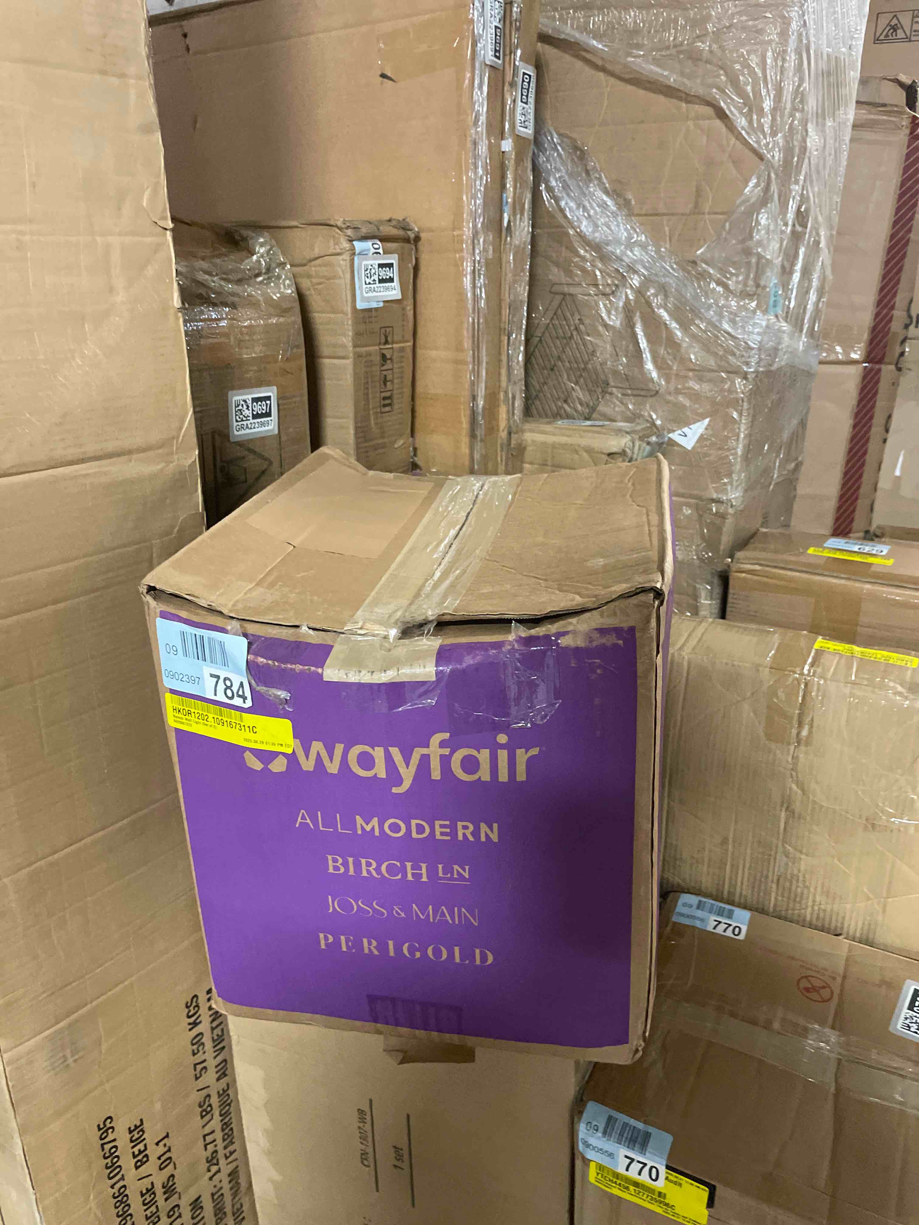 https://s3.amazonaws.com/lotting-images-prod/phillipi/GRA2239702_1757427876925.jpeg