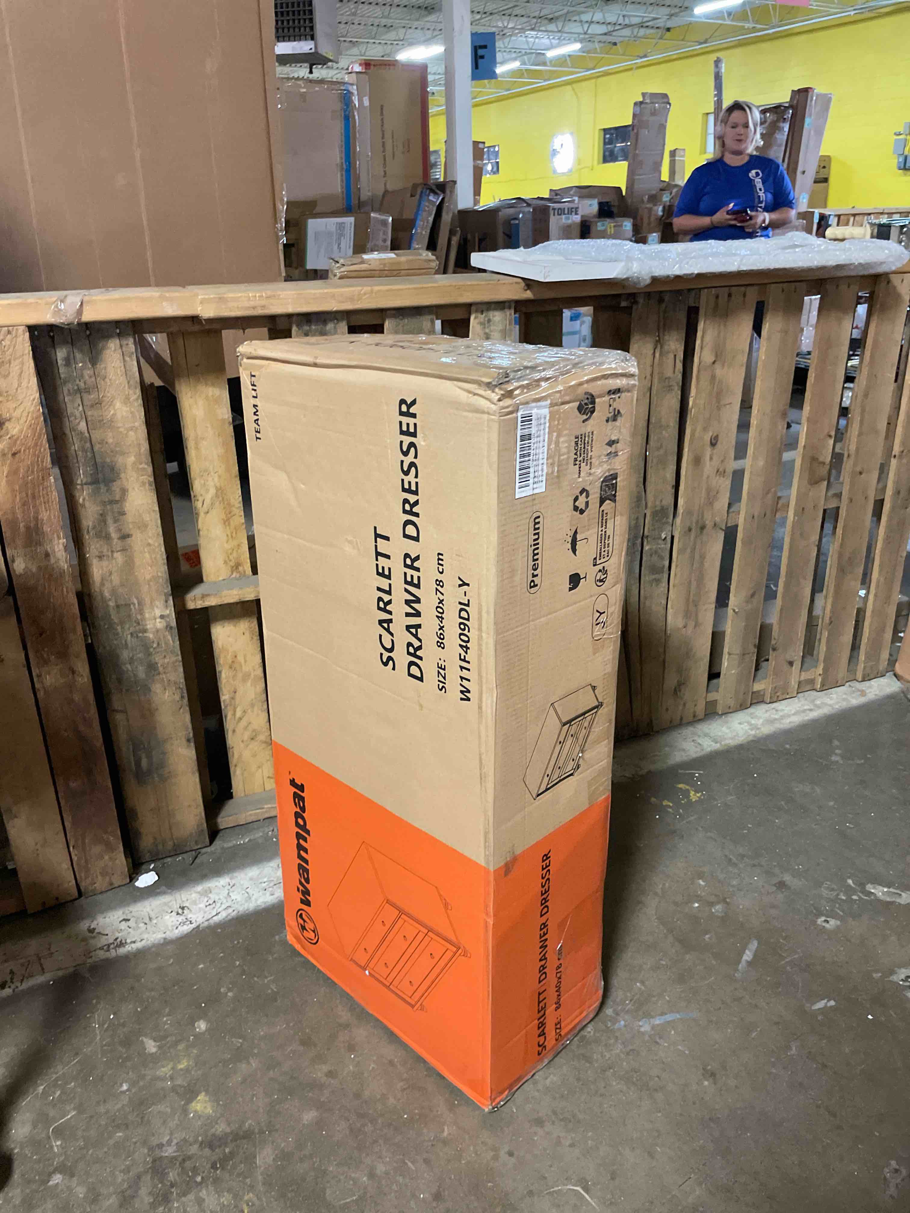 https://s3.amazonaws.com/lotting-images-prod/phillipi/GRA2239708_1757430079454.jpeg
