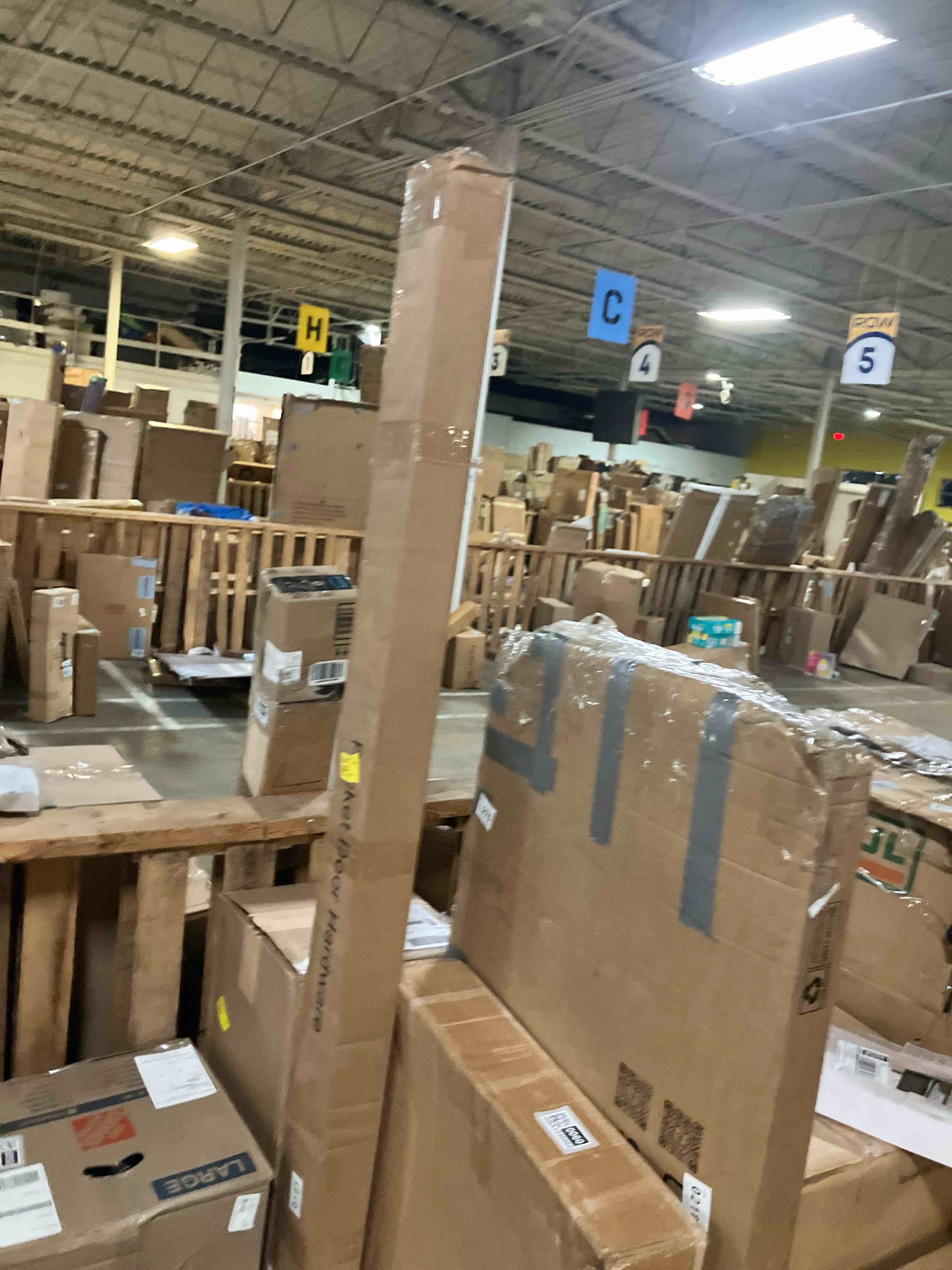 https://s3.amazonaws.com/lotting-images-prod/phillipi/GRA2240056_1758918530951.jpeg