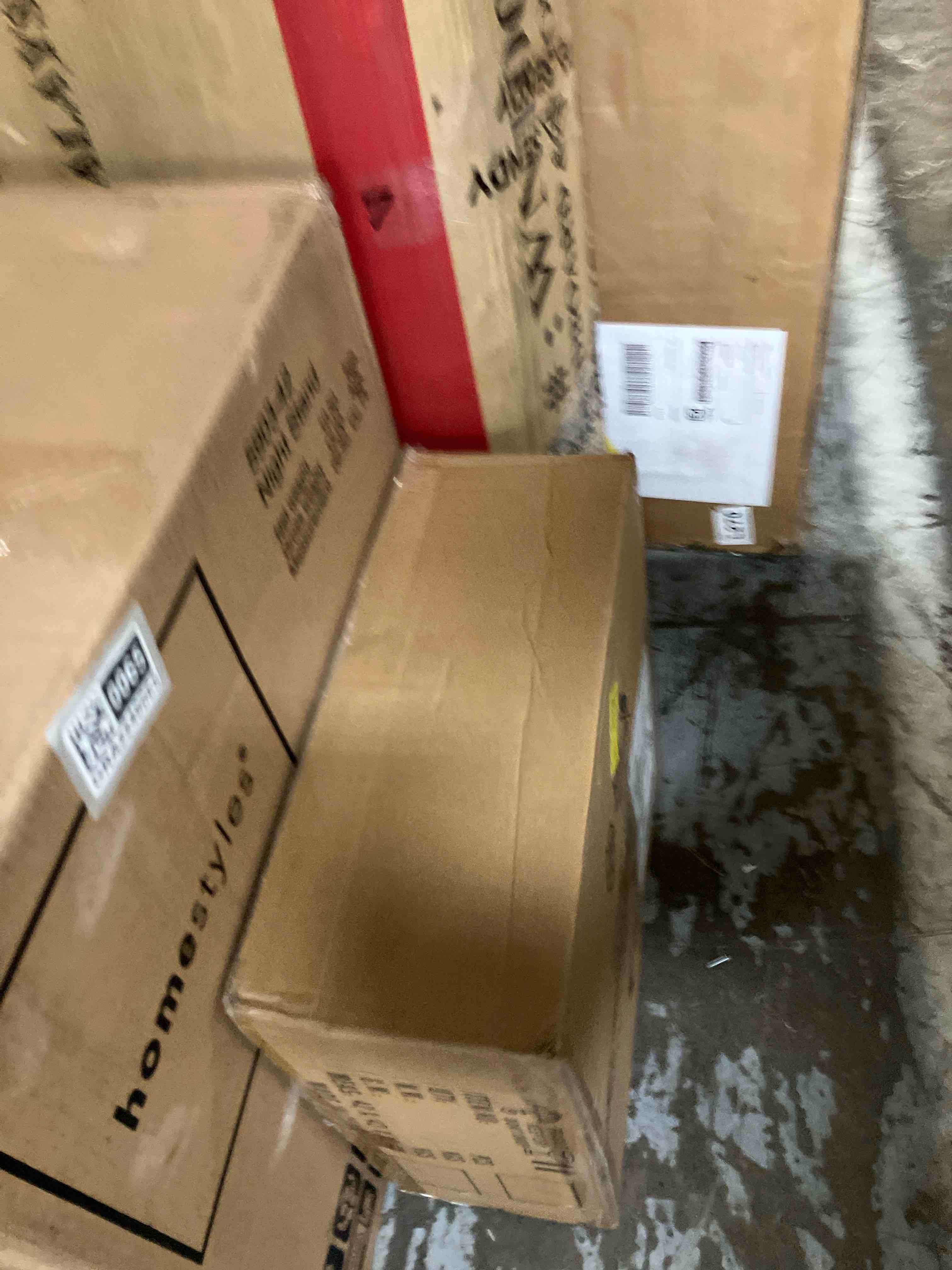 https://s3.amazonaws.com/lotting-images-prod/phillipi/GRA2240062_1758917724707.jpeg