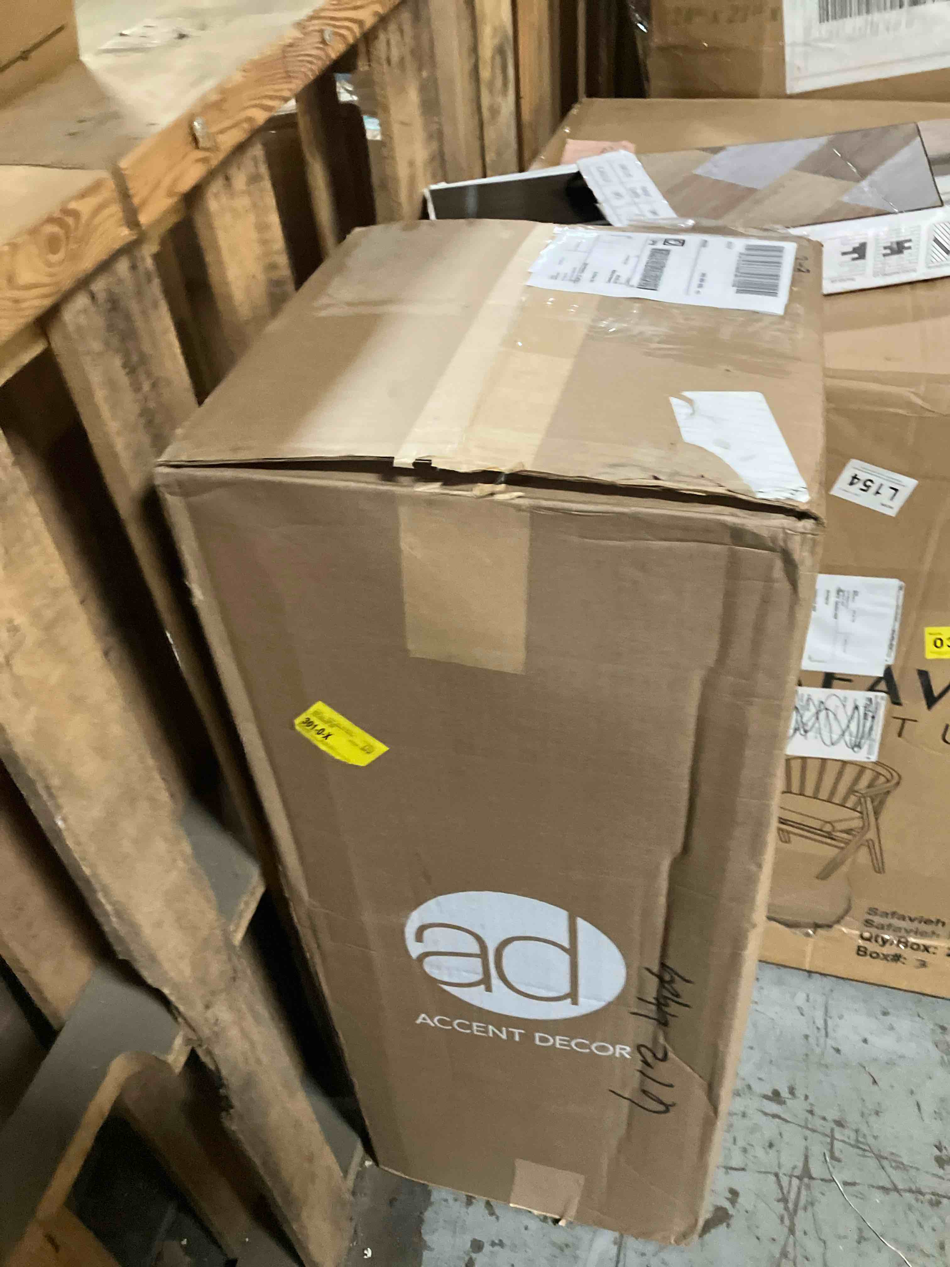https://s3.amazonaws.com/lotting-images-prod/phillipi/GRA2240064_1758917592331.jpeg