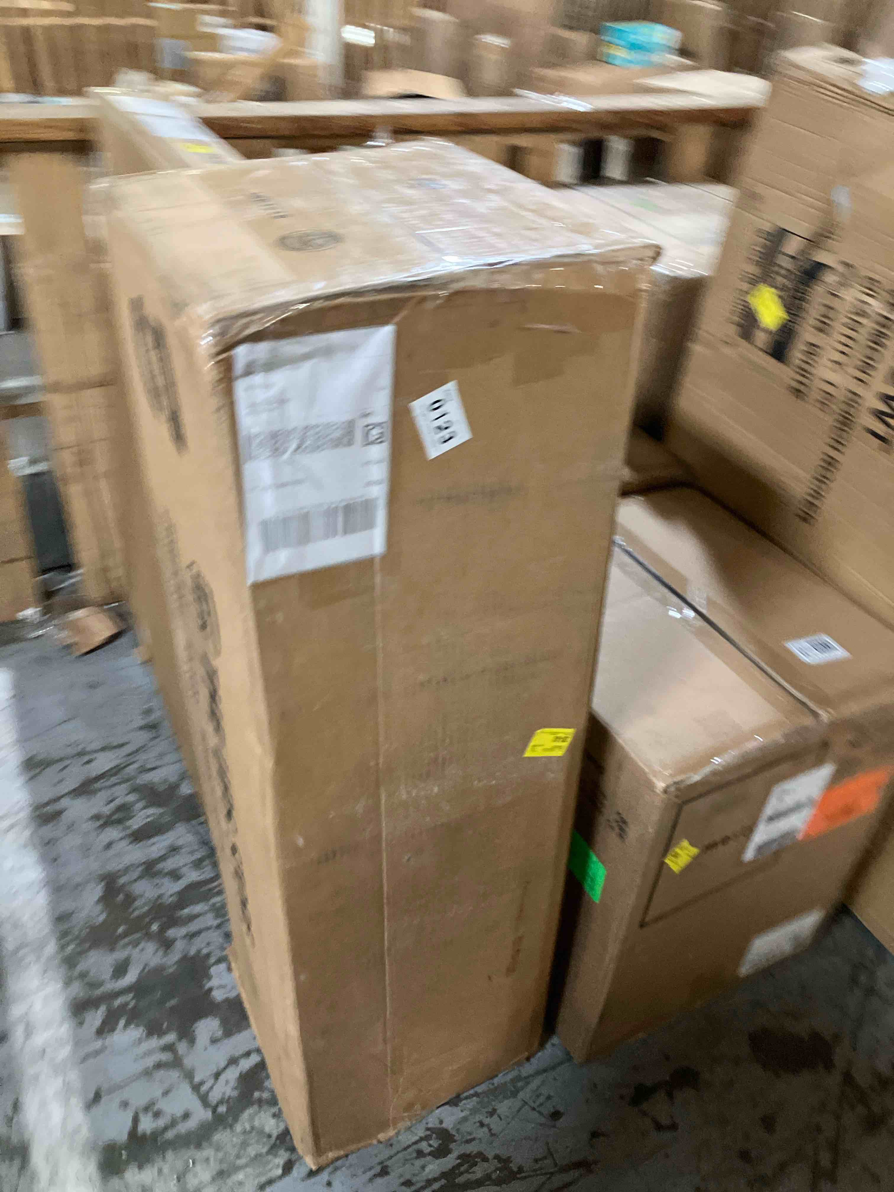 https://s3.amazonaws.com/lotting-images-prod/phillipi/GRA2240072_1758916346408.jpeg