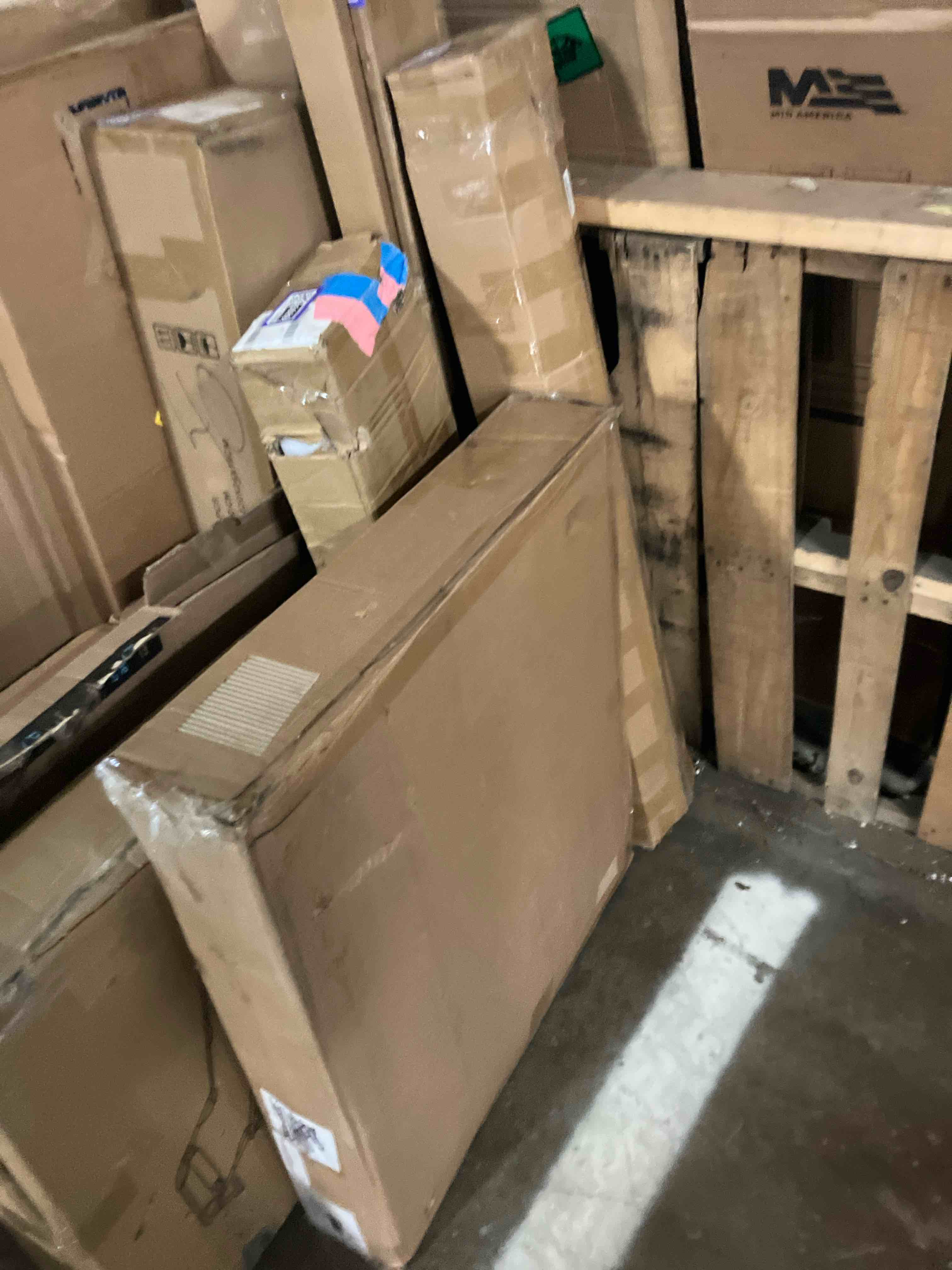https://s3.amazonaws.com/lotting-images-prod/phillipi/GRA2240250_1761145957992.jpeg