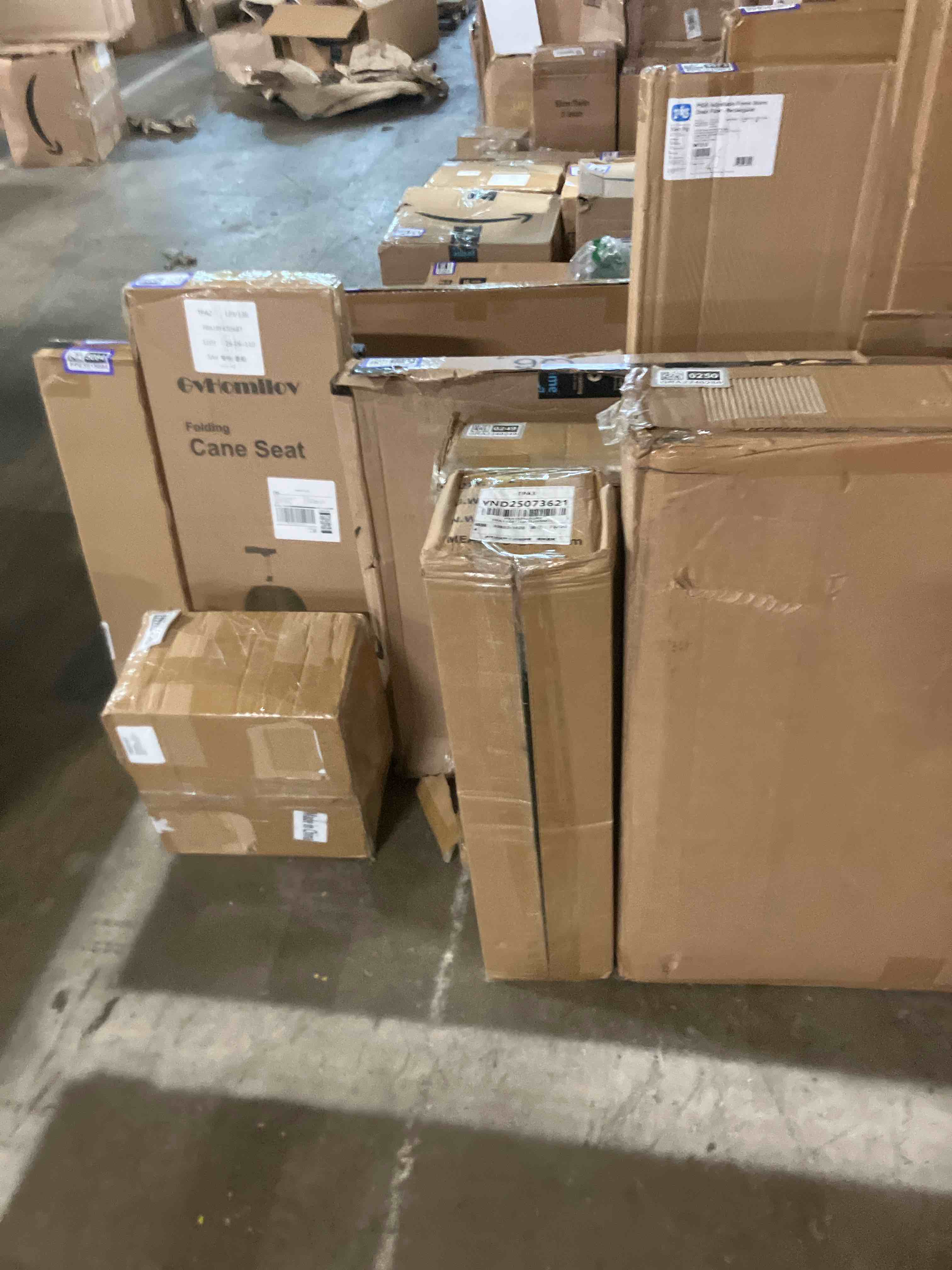 https://s3.amazonaws.com/lotting-images-prod/phillipi/GRA2240251_1761146044350.jpeg