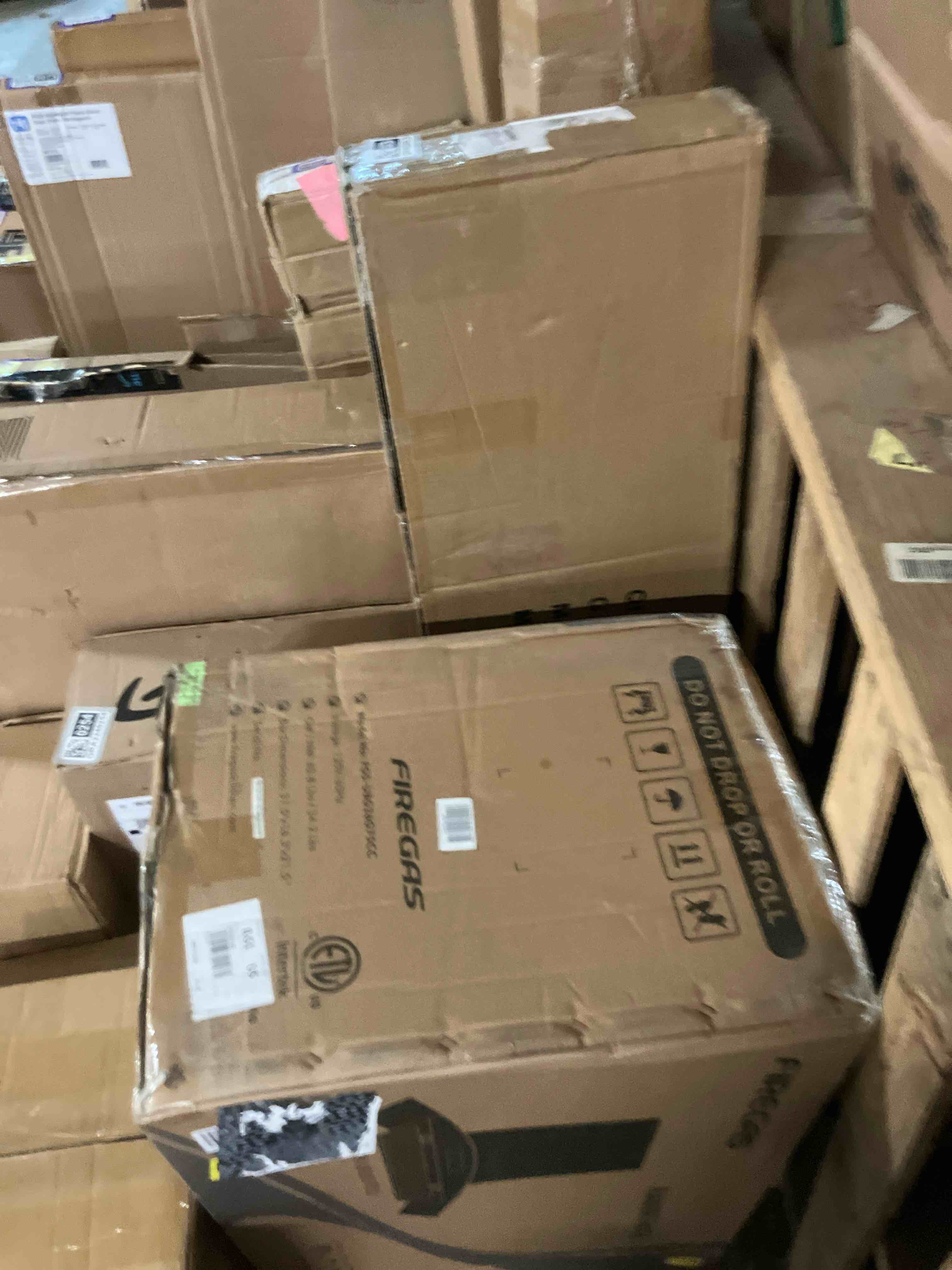 https://s3.amazonaws.com/lotting-images-prod/phillipi/GRA2240259_1761147797144.jpeg