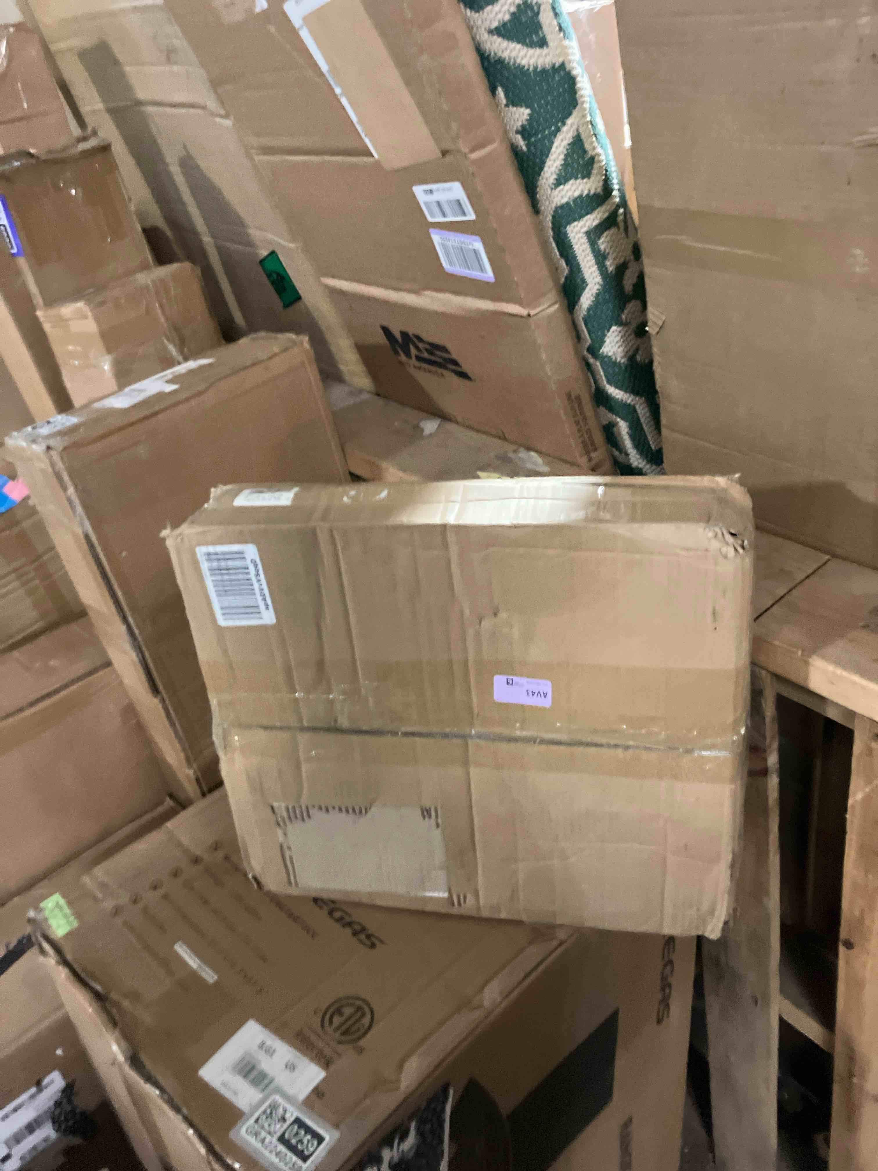 https://s3.amazonaws.com/lotting-images-prod/phillipi/GRA2240261_1761148187663.jpeg