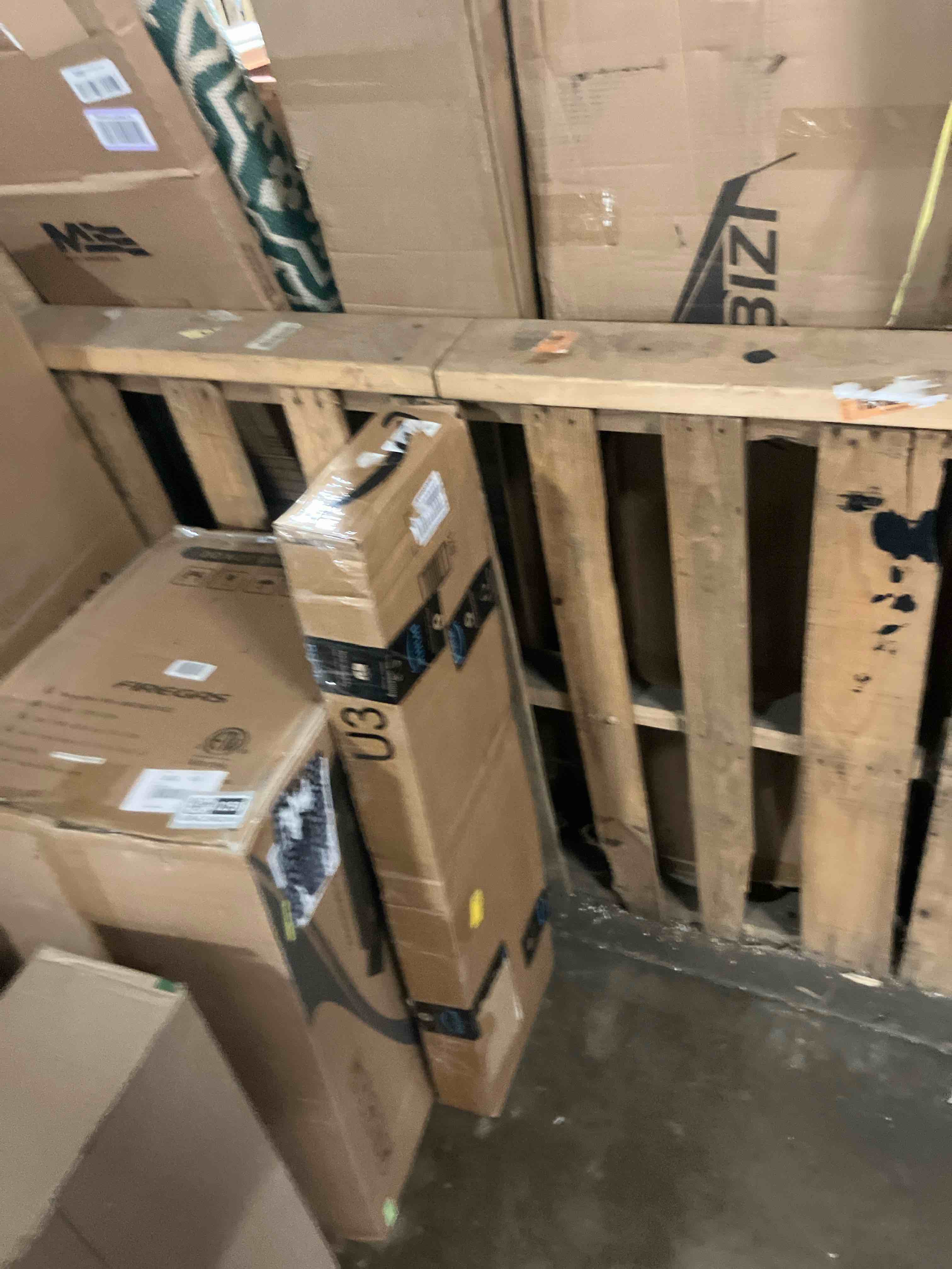 https://s3.amazonaws.com/lotting-images-prod/phillipi/GRA2240262_1761148476937.jpeg