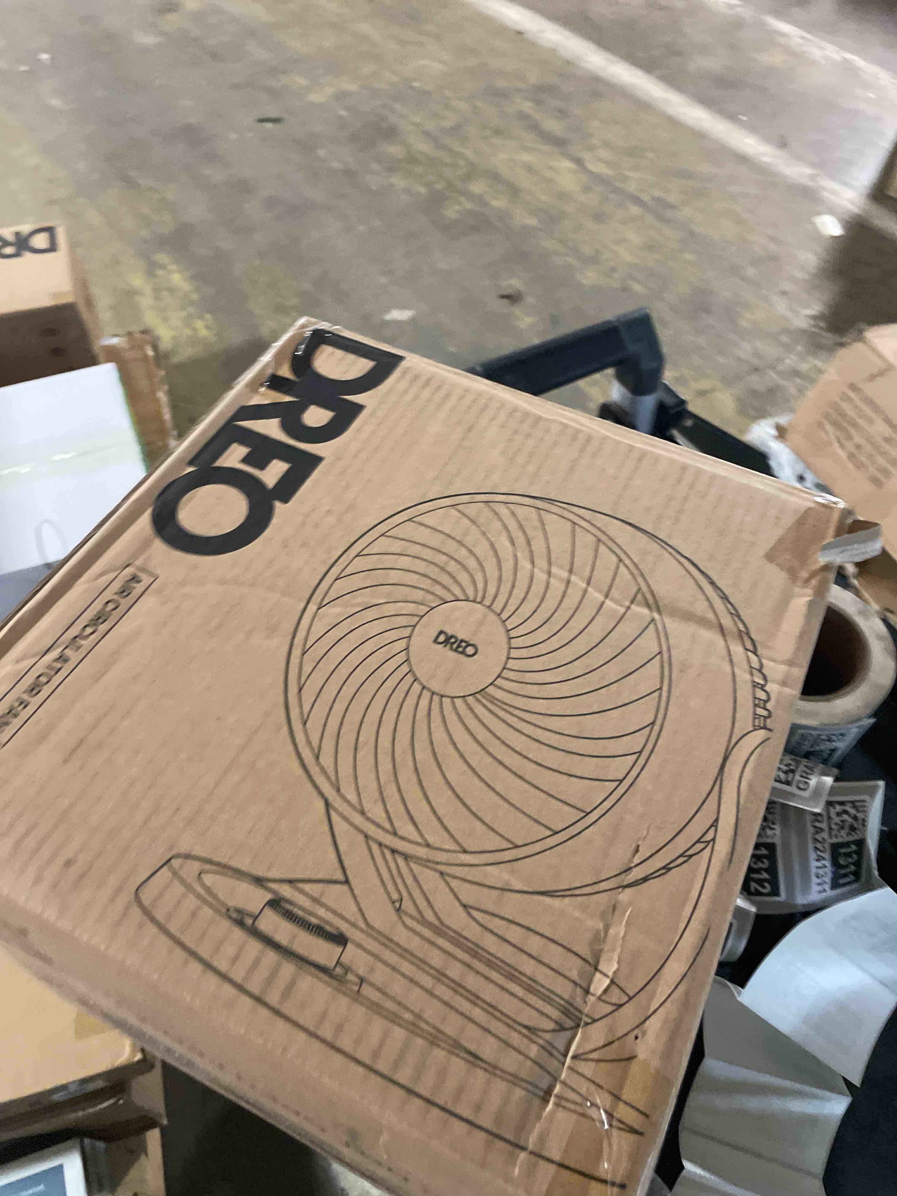 Condition photo showing New/Like New for Dreo Fan for Bedroom, 12 Inches, 70ft Powerful Airflow, 28db Quiet Table Air Circulator Fans for Whole Room, 120° Adjustable Tilt, 3 Speeds, Desktop Fan for Home, Office, Kitchen Black