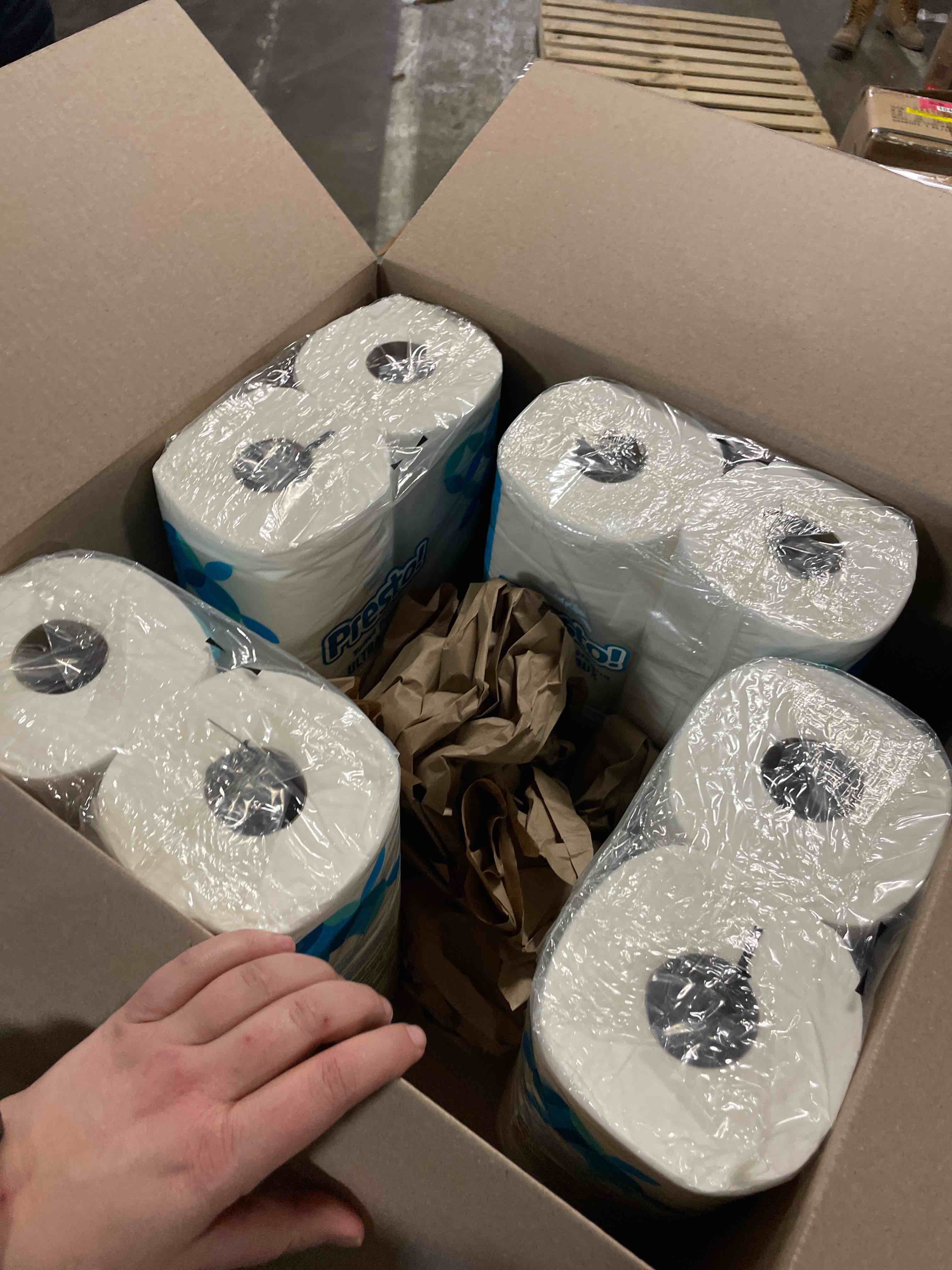 Condition photo showing New/Like New for Amazon Brand - Presto! 2-Ply Ultra-Soft Toilet Paper, 24 Family Mega Rolls = 120 regular rolls, 6 Count (Pack of 4), Unscented 313 Sheet (Pack of 24)