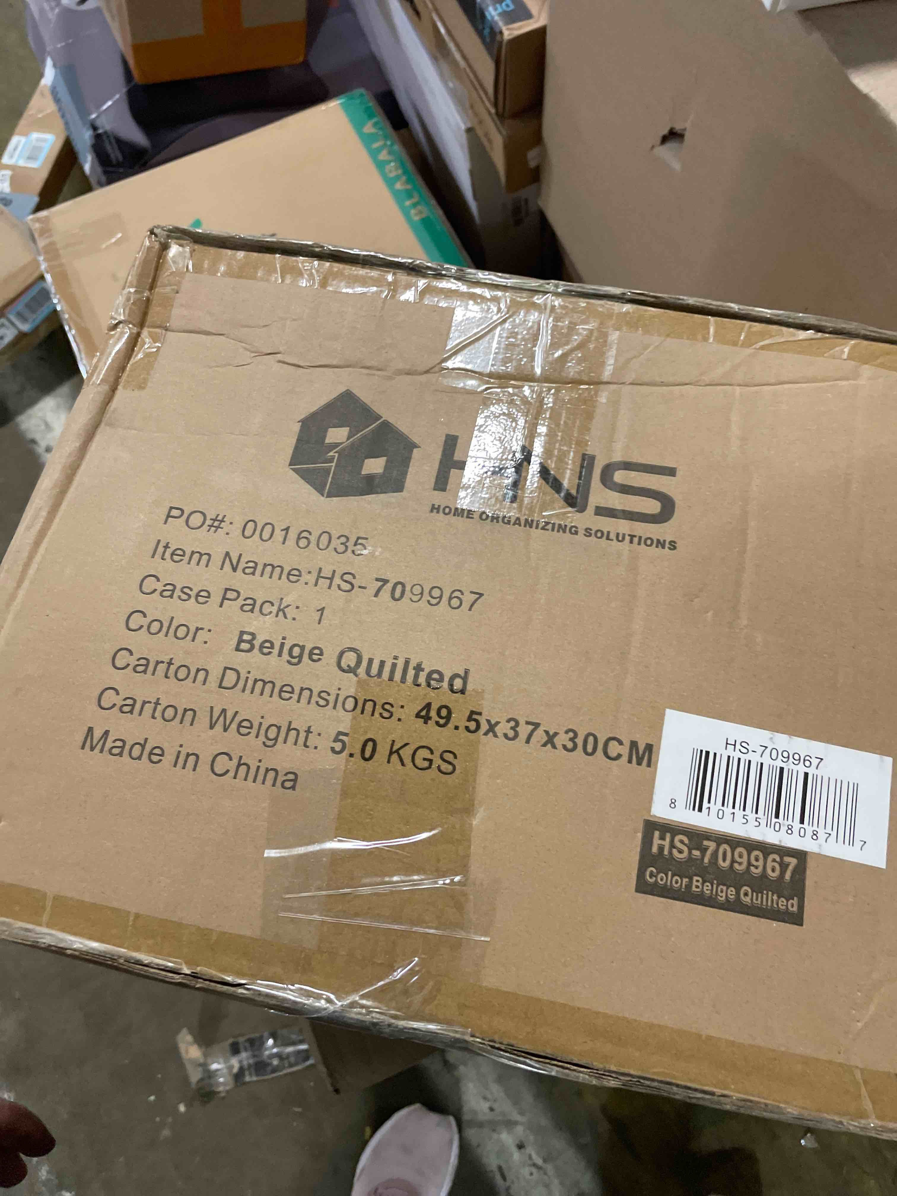 Condition photo showing New/Like New for China Storage Hard Shell Containers 8-Piece Set Moving Boxes for Dinnerware, Glasses, Plates, Mugs and Saucers Sturdy Dish Organizer with Dividers for Seasonal Storage - Service for 12 - Beige Quilted 8 Pack China Storage Containers Beige Quilted