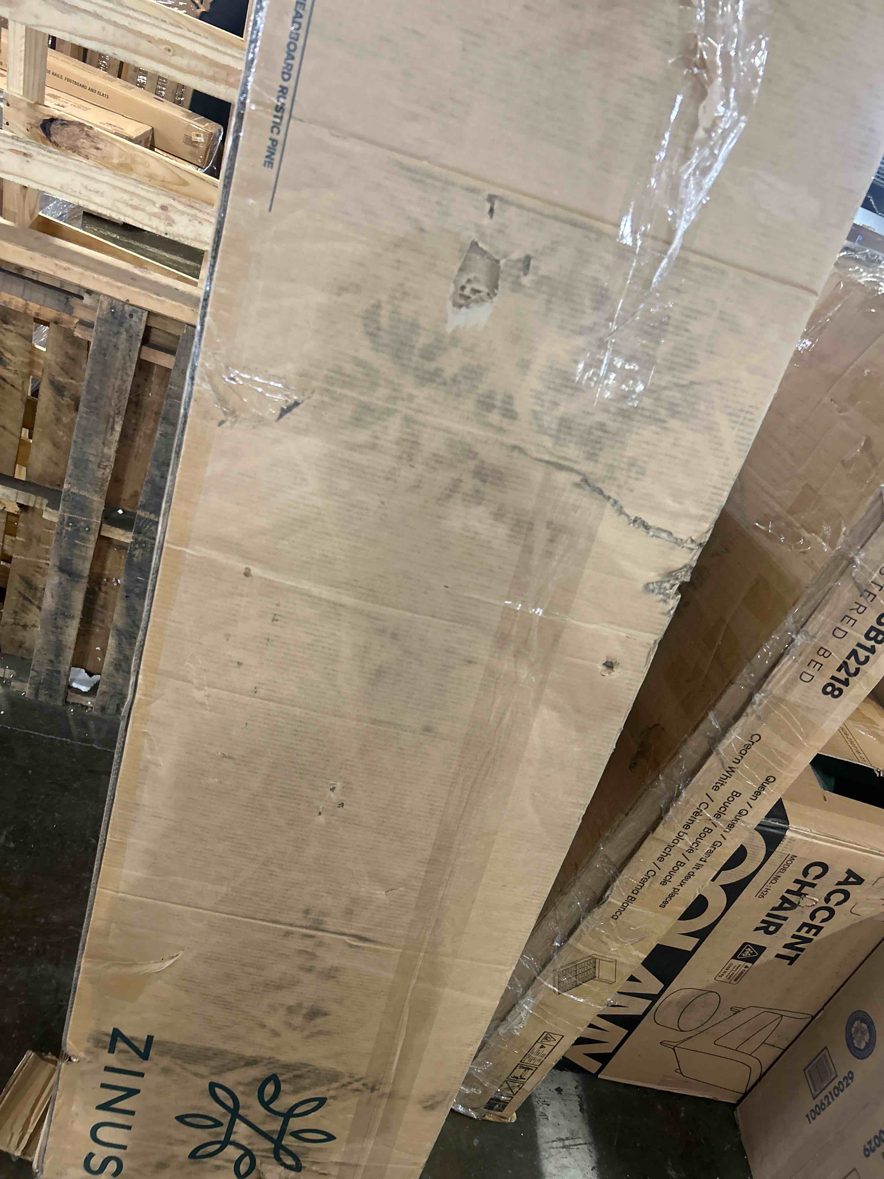 Condition photo showing Good Condition for Sawiris Solid Wood Low Profile Platform Bed(Full size)