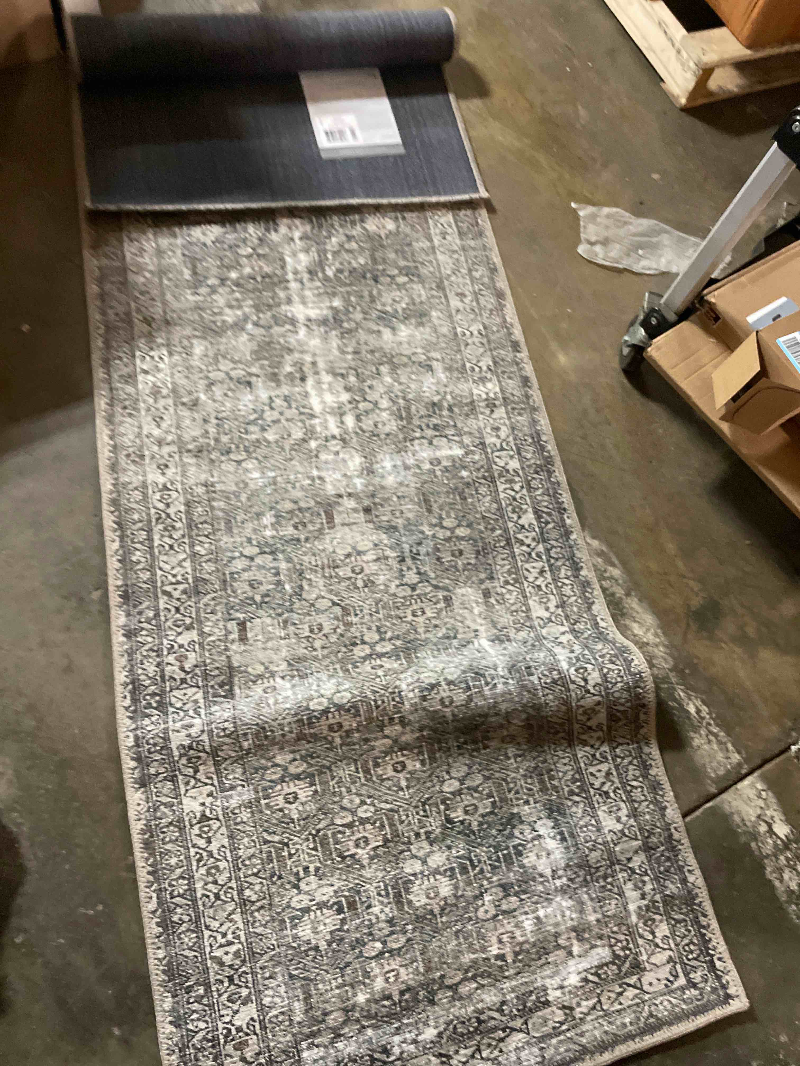 Condition photo showing New/Like New for Loloi Amber Lewis Georgie Collection GER-10 Moss/Bark 2'-6" x 9'-6", .19" Pile Height, Runner Rug Moss / Bark 2'6" x 9'6" (Rectangular)