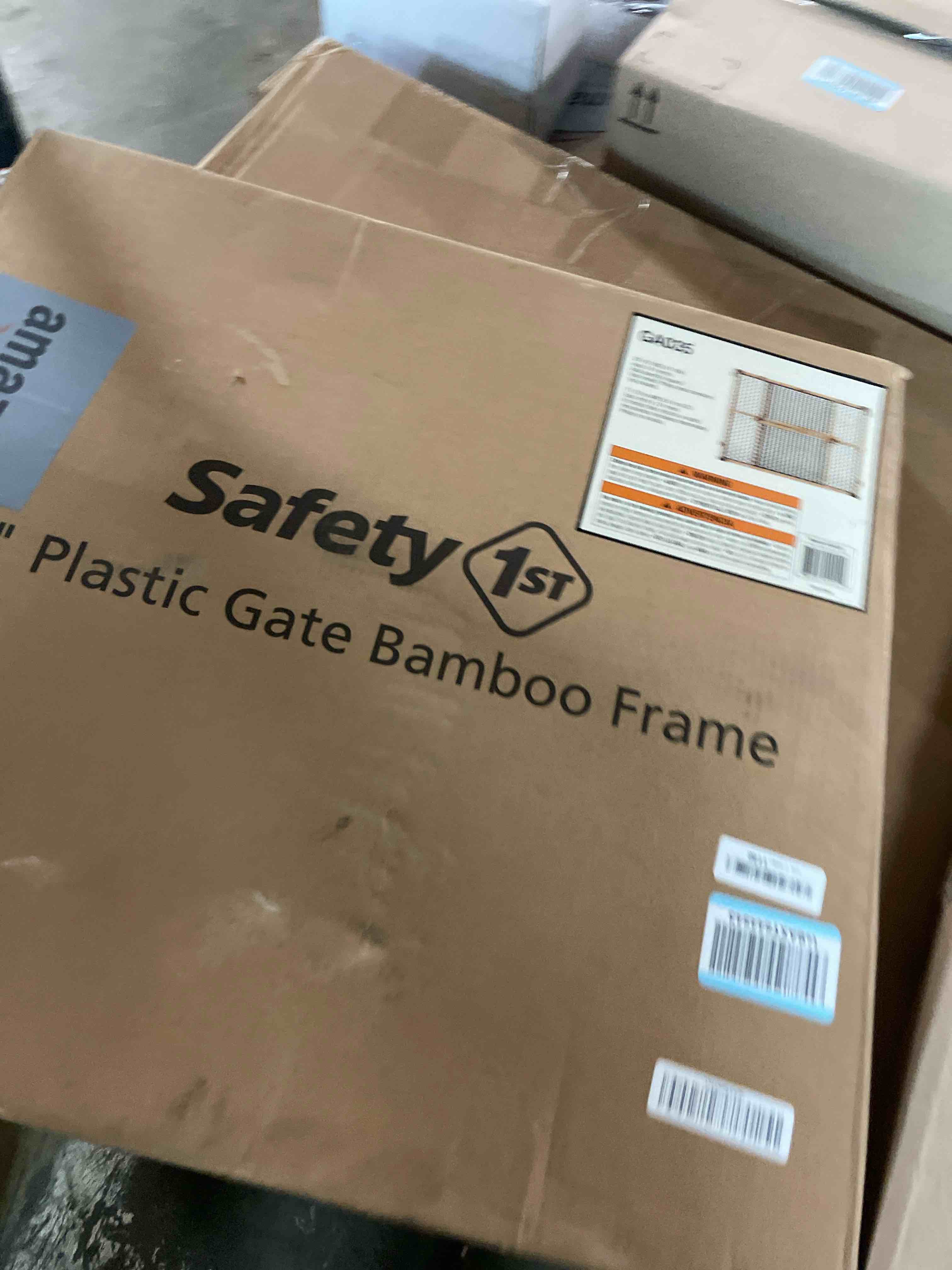 Condition photo showing New/Like New for Safety 1st Bamboo Baby Gate for Doorways, No Drill Gate with Door, Dog Gates, Fits 28"-42", 24" High, Bamboo and Black Bamboo Gate