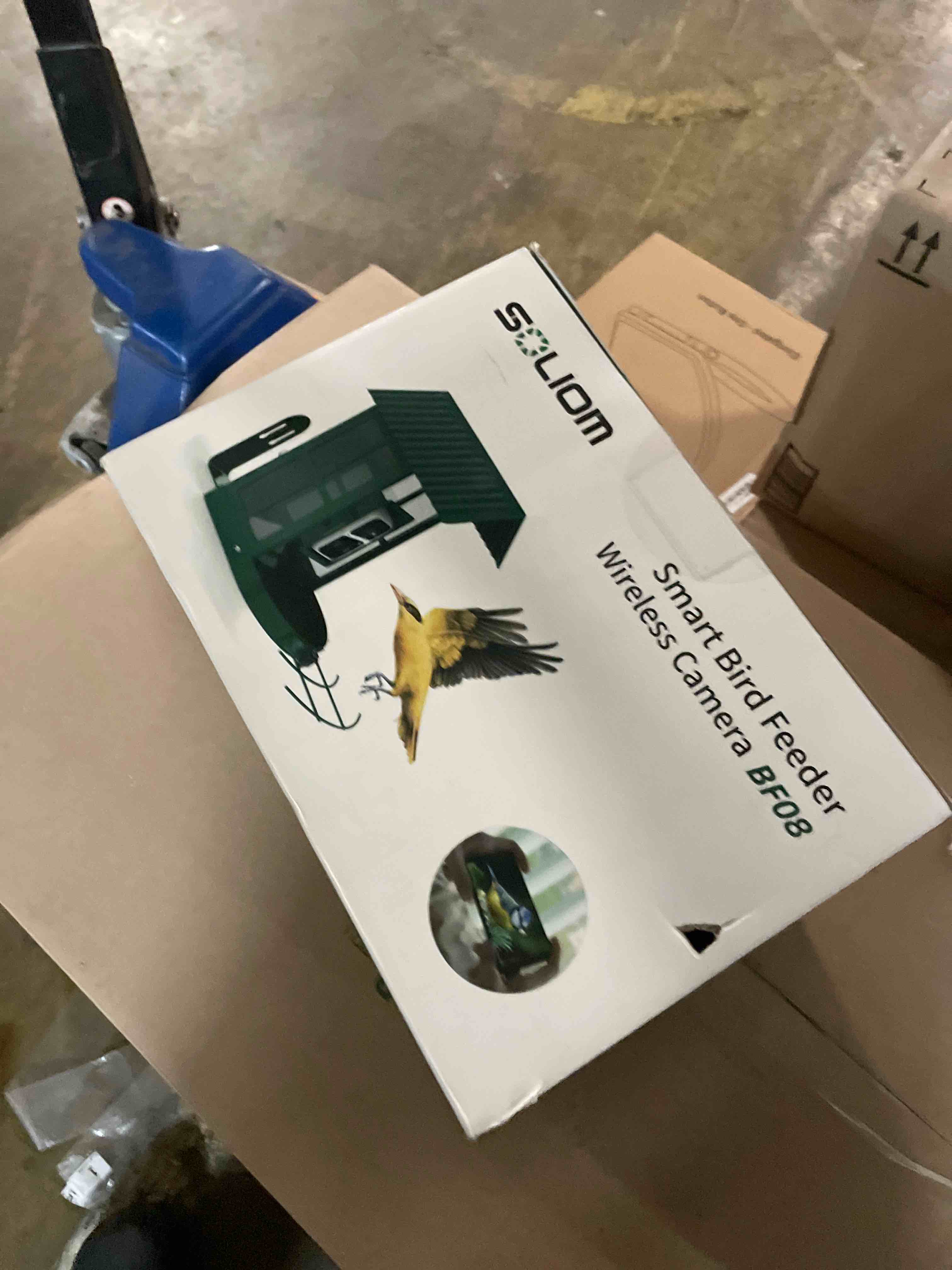 Condition photo showing New/Like New for Soliom- Bird Feeder with Camera, 5W Solar Powered, AI Identify Species, Smart Wild Bird Watching, 2K Live View, Instant Arrival Alerts,Large 2.7L Seed Capacity, Metal Squirrel Chew-Proof - BF08 Green