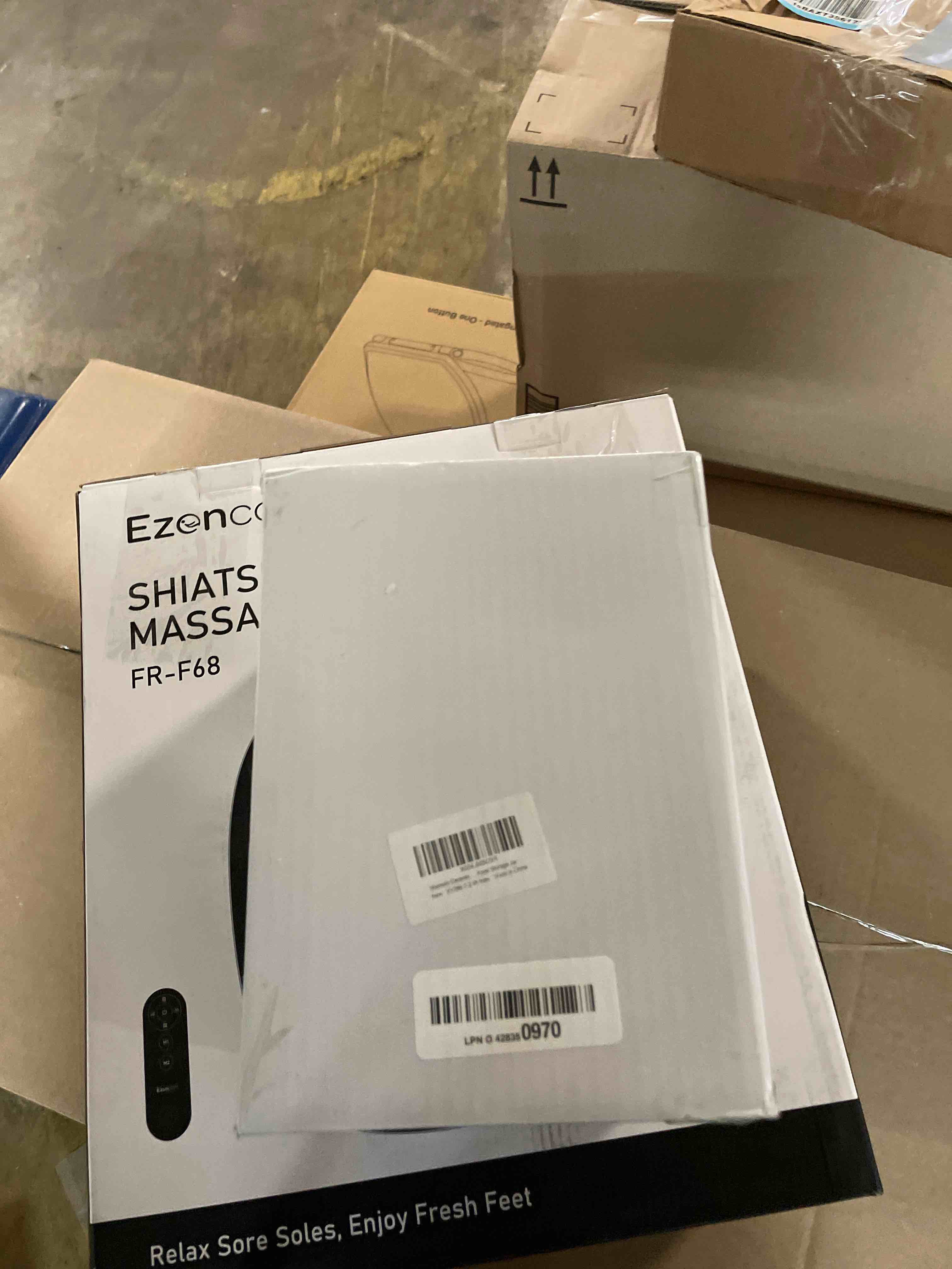 Condition photo showing New/Like New for Large Storage Containers with Lids, Ceramic Coffee Container Kitchen Food Storage Jars for Spice Sugar Tea Bag, Stackable Decorative Jars for Counter, White & 61 fl.oz White 60 fl.oz