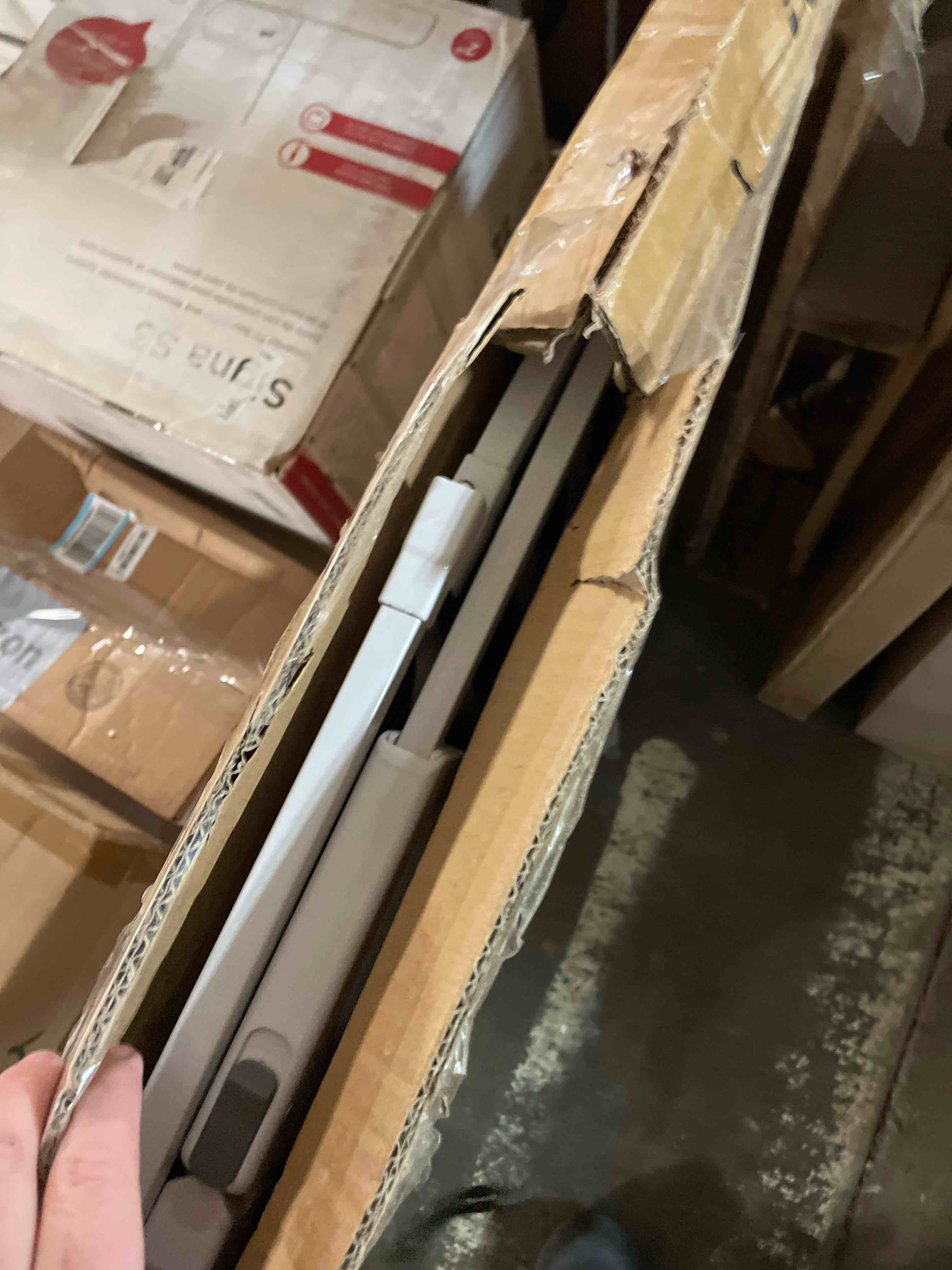 Condition photo showing New/Like New for Cumbor 29.7-46" Baby Gate for Stairs, Toddler Safety Essentials for The House, Auto Close Dog Gate for Doorways, Mom's Choice Awards Winner-Easy Install Pressure Mounted Pet Gates for Dogs, White White 29.7"-46"W x 30.5"H