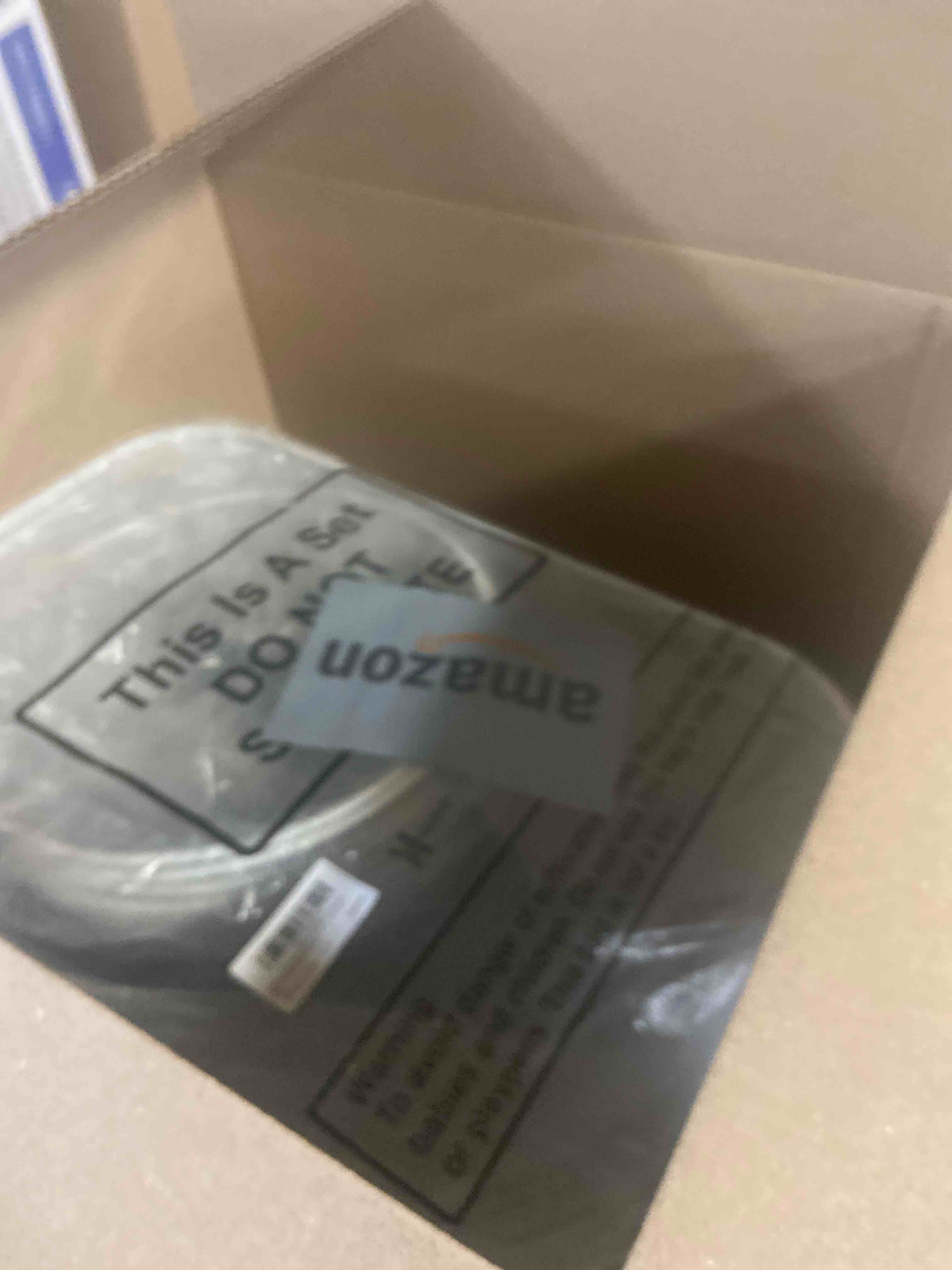 Condition photo showing New/Like New for Hicarer 8 Pcs Metal Mesh Screen Food Cover for Outdoors Set Including 2 Pcs Extra Large 18.5 in Mesh Food Tents for Outdoor 6 Pcs 11 in Large Dome Picnic Food Covers Mesh Food Covers (Black)