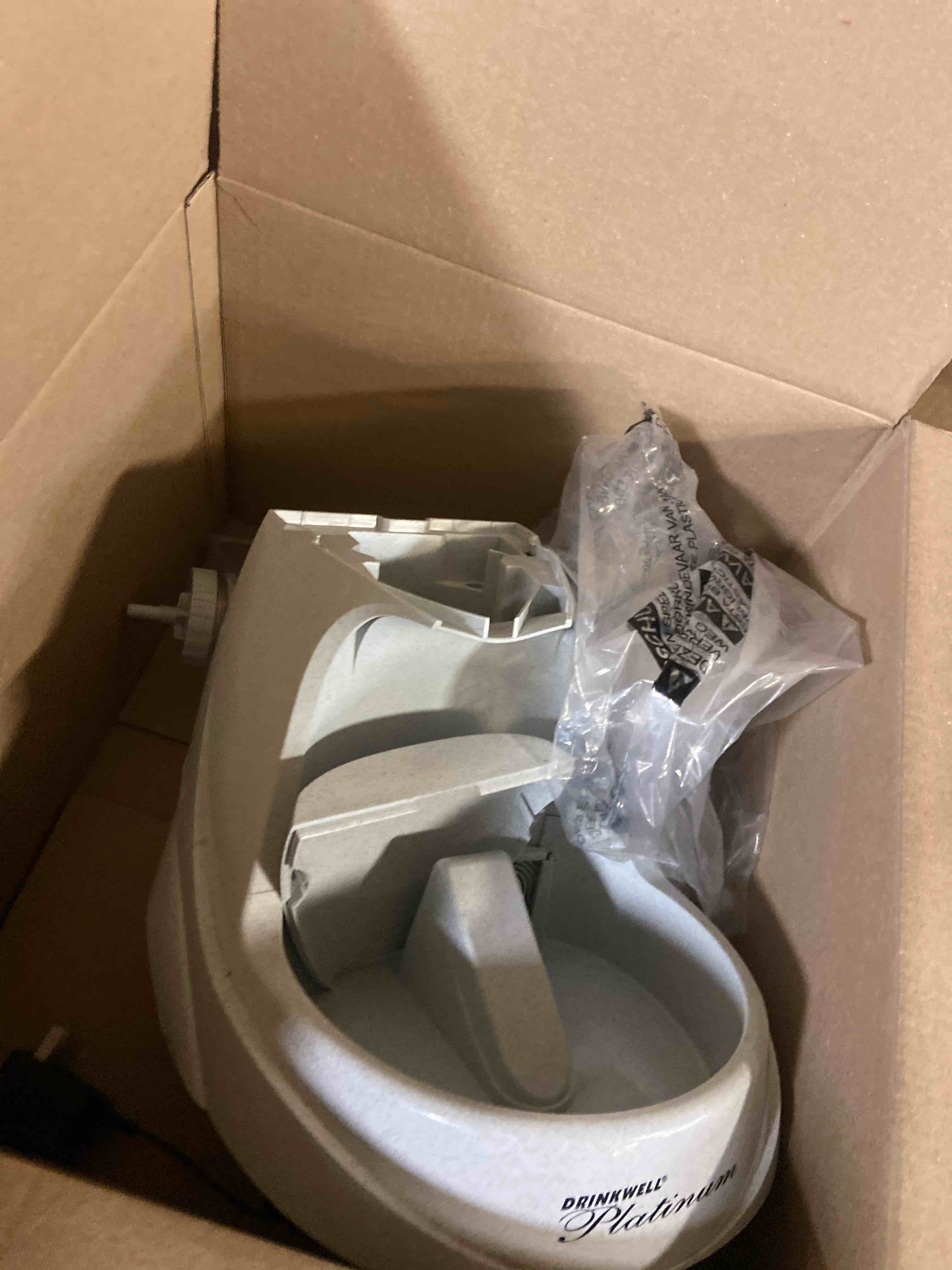 Condition photo showing Good Condition for PetSafe Drinkwell Platinum Dog and Cat Water Fountain, Automatic Drinking Fountain for Pets, 168 Ounce,Grey