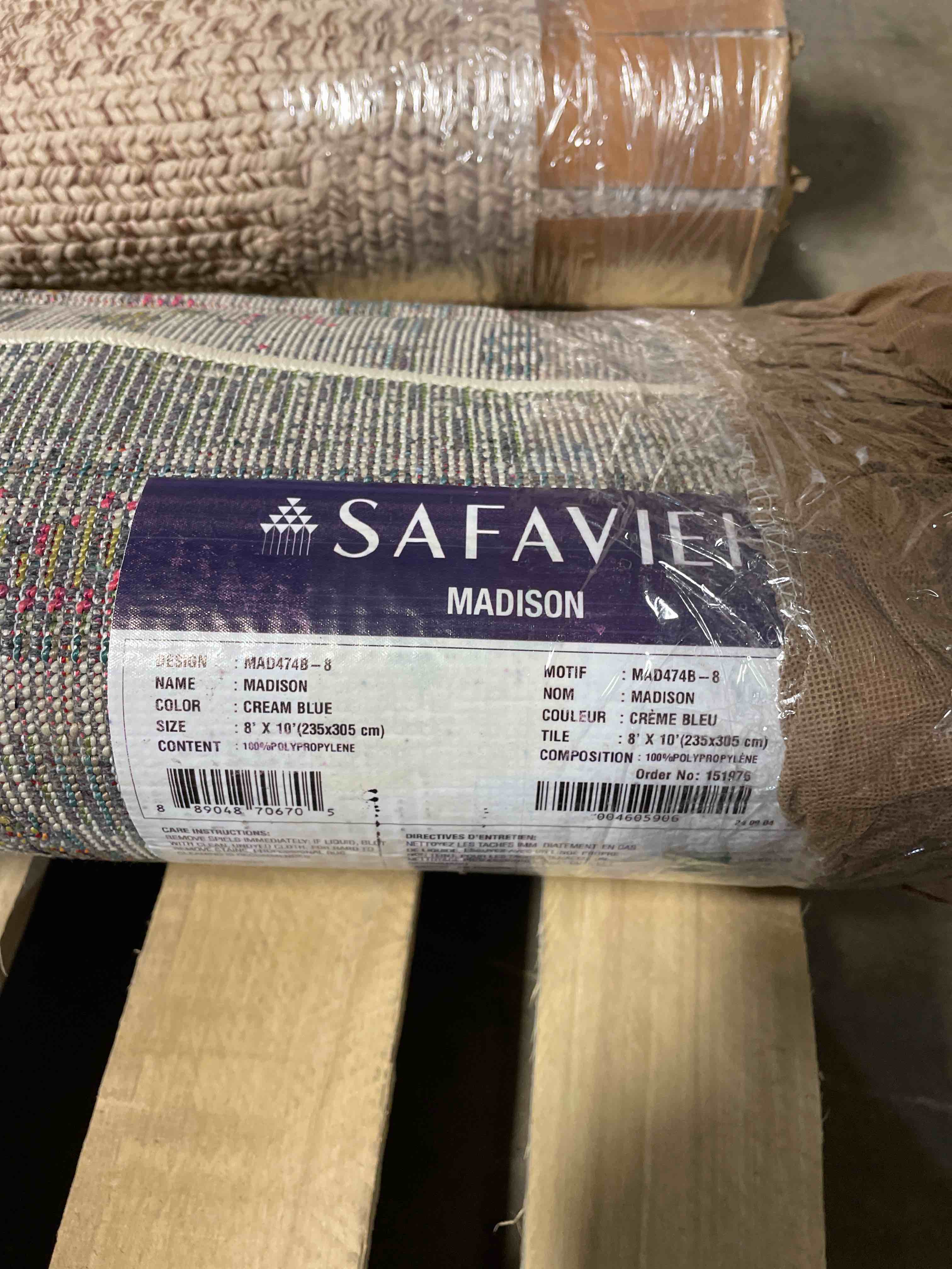 Condition photo showing New/Like New for SAFAVIEH Area Rug 8x10 - Madison Collection - Large - Cream & Blue, Boho Distressed Medallion Design, Non-Shedding & Easy Cleaning, Ideal for Living Room, Bedroom, Office, Dining Space (MAD474B)