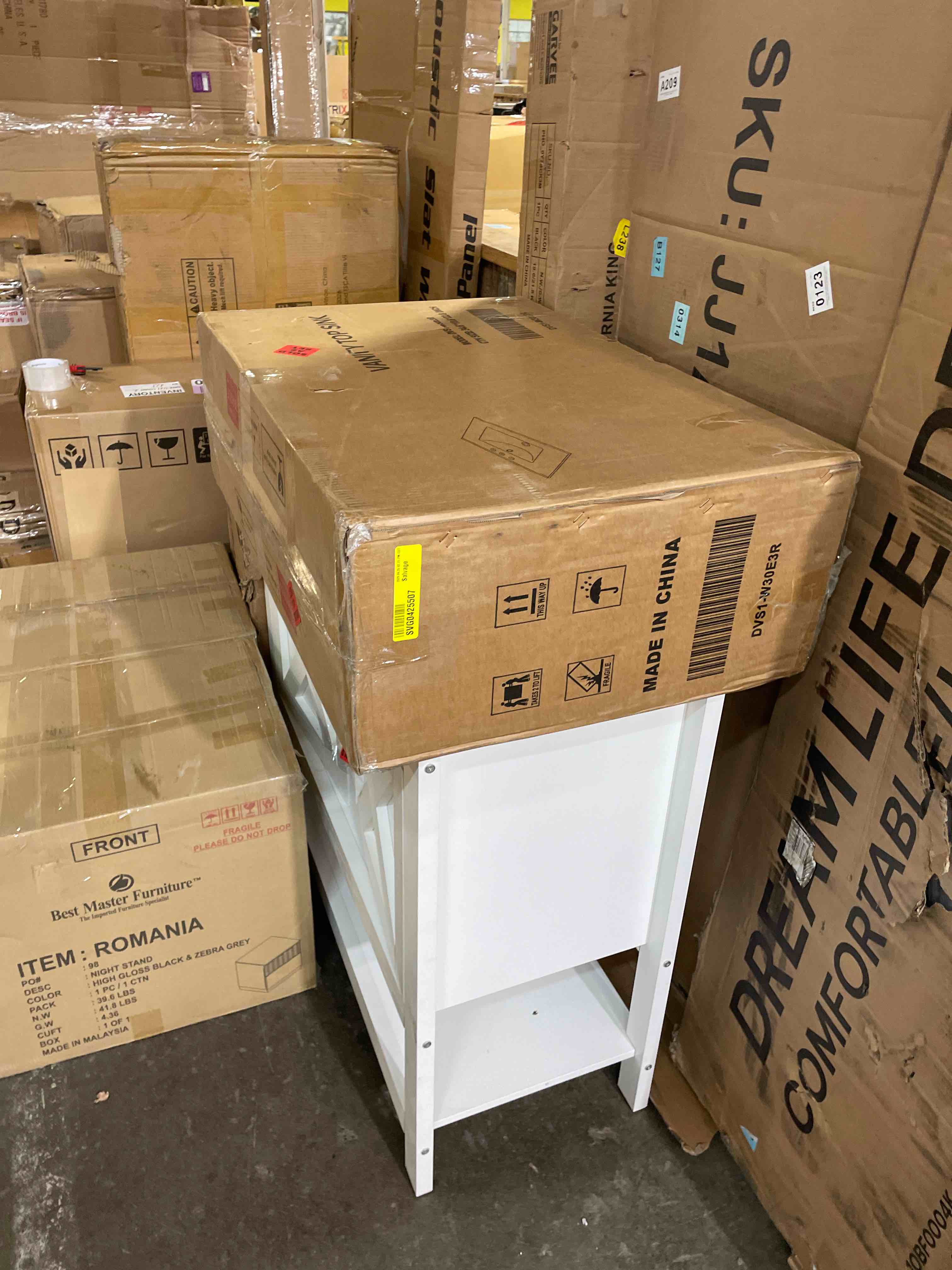 https://s3.amazonaws.com/lotting-images-prod/phillipi/GRA2242268_1778168296059.jpeg