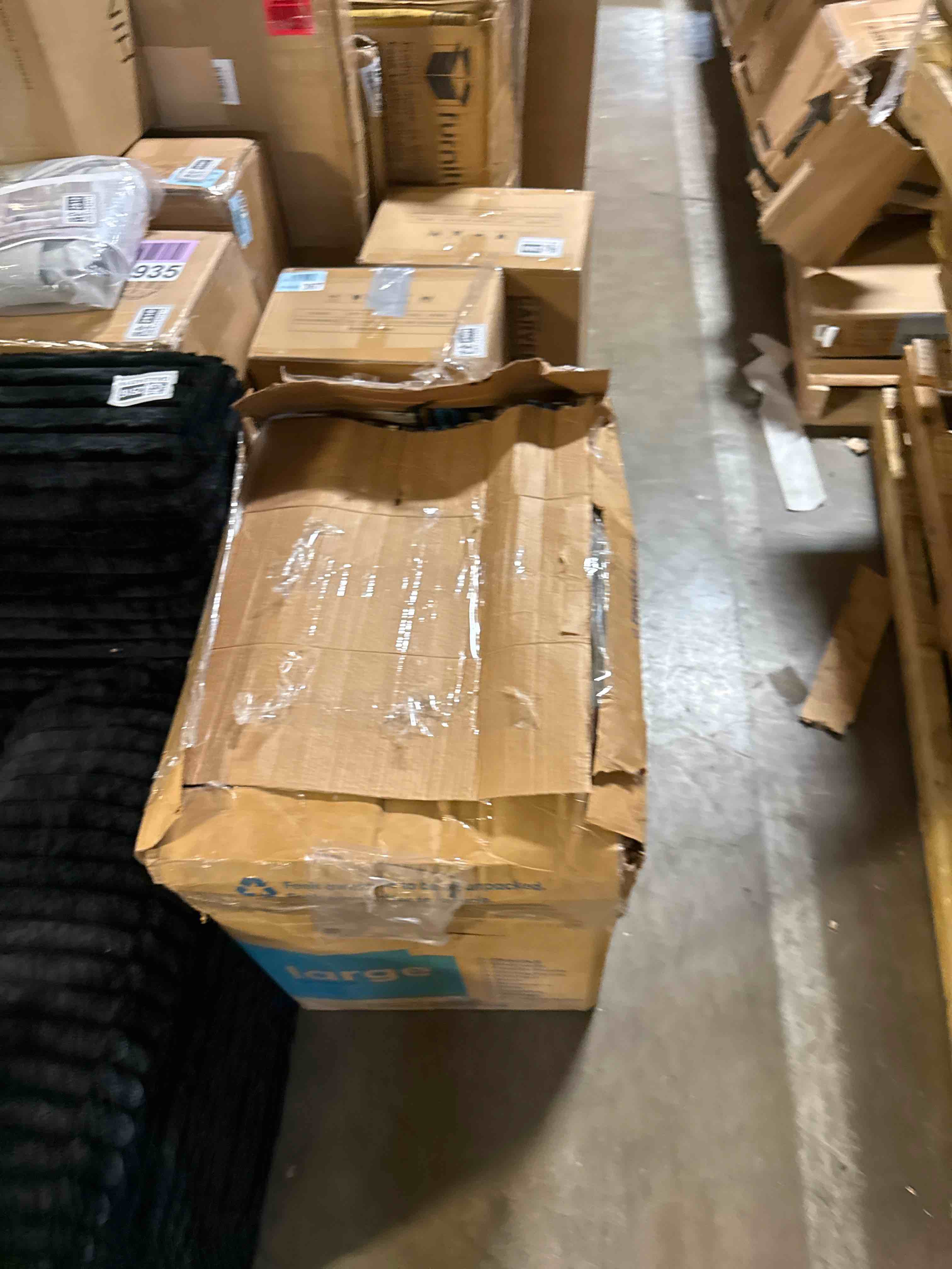 https://s3.amazonaws.com/lotting-images-prod/phillipi/GRA2242517_1778698956906.jpeg