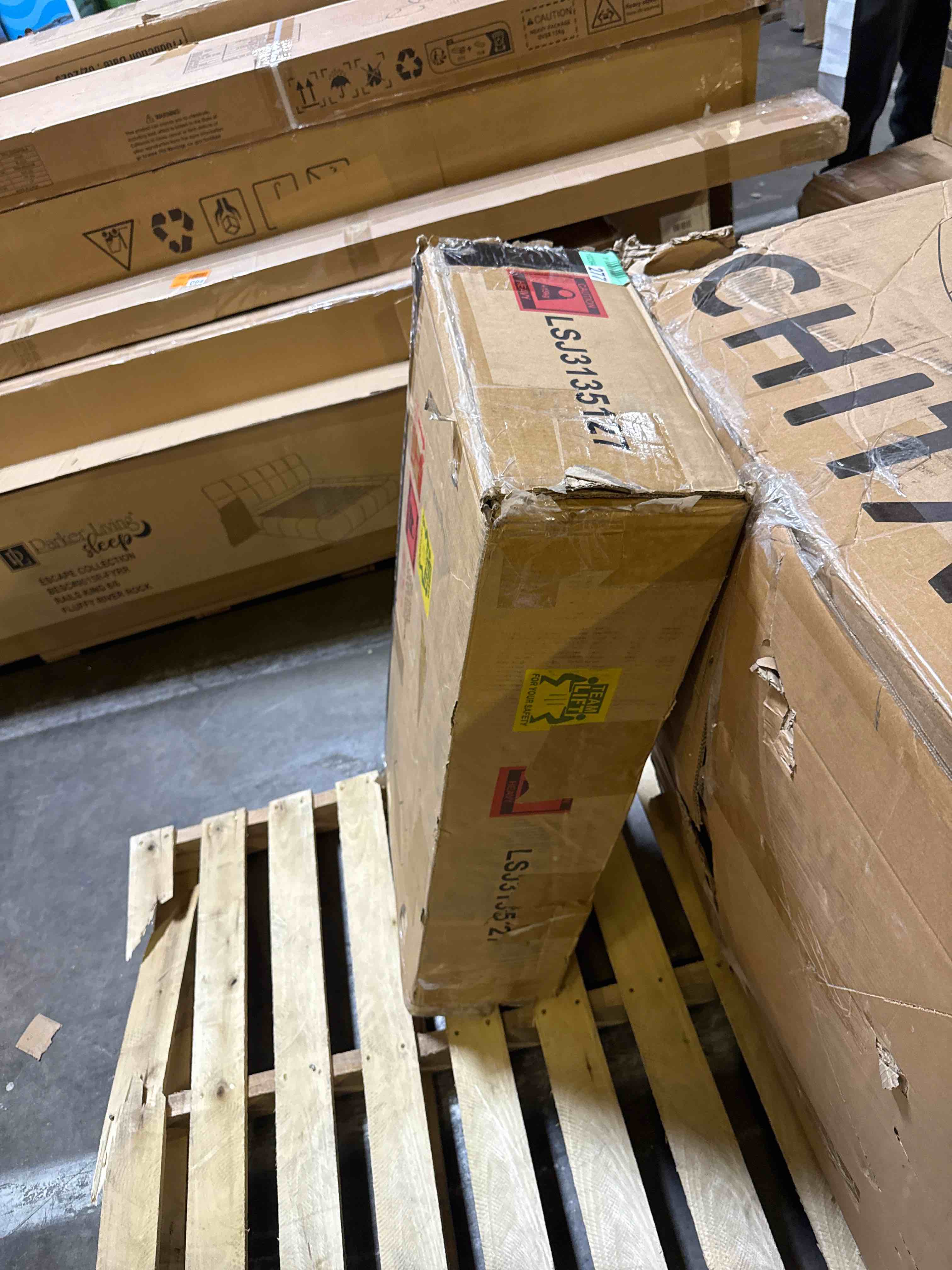 https://s3.amazonaws.com/lotting-images-prod/phillipi/GRA2242559_1778773069023.jpeg