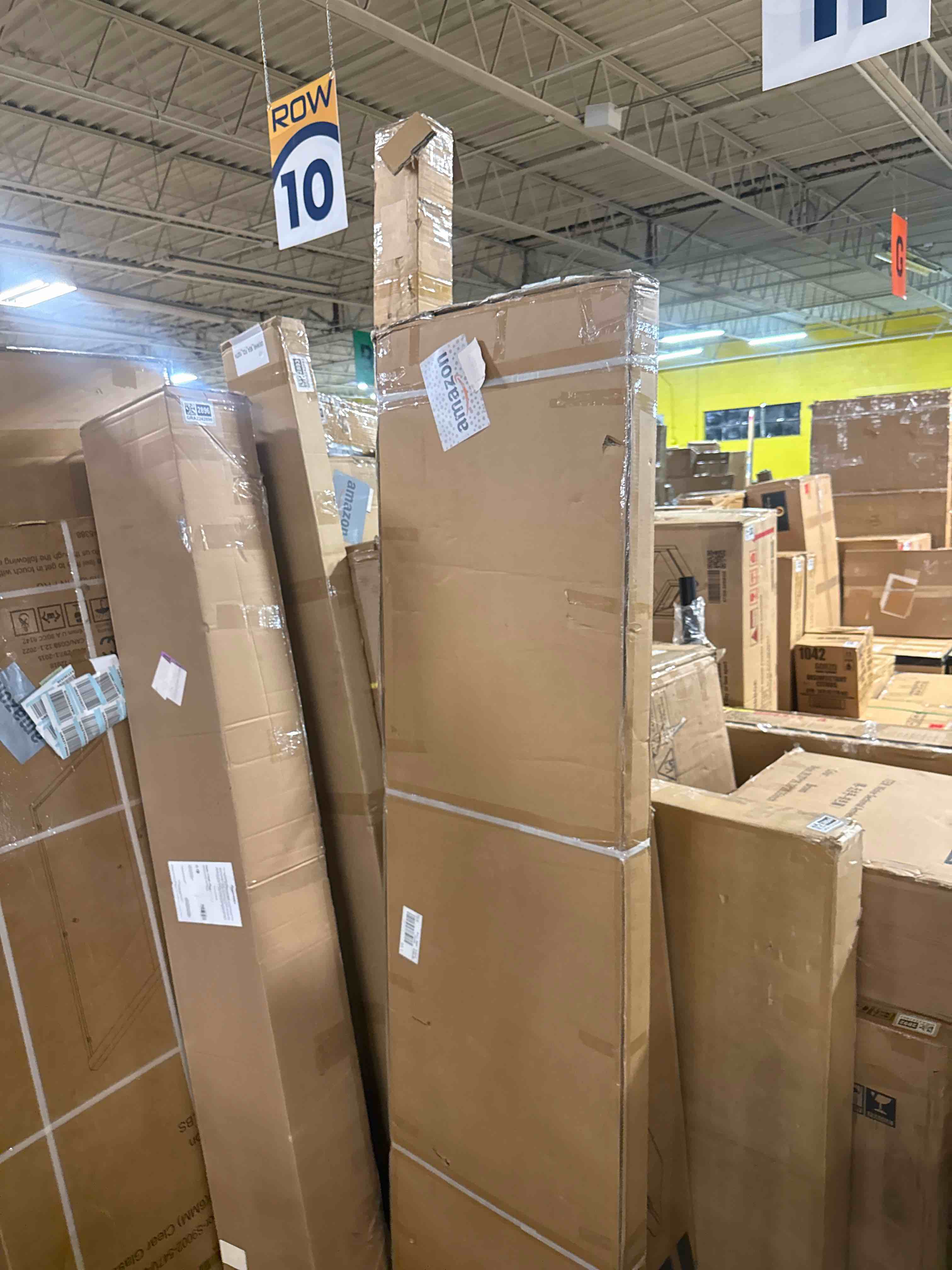 Condition photo showing New/Like New for sanding 30in./32in./36in./42in./48in.x 84in.mdf barn door with sliding hardware kit ,covered with water-proof pvc surface - 30in. x84in. - white