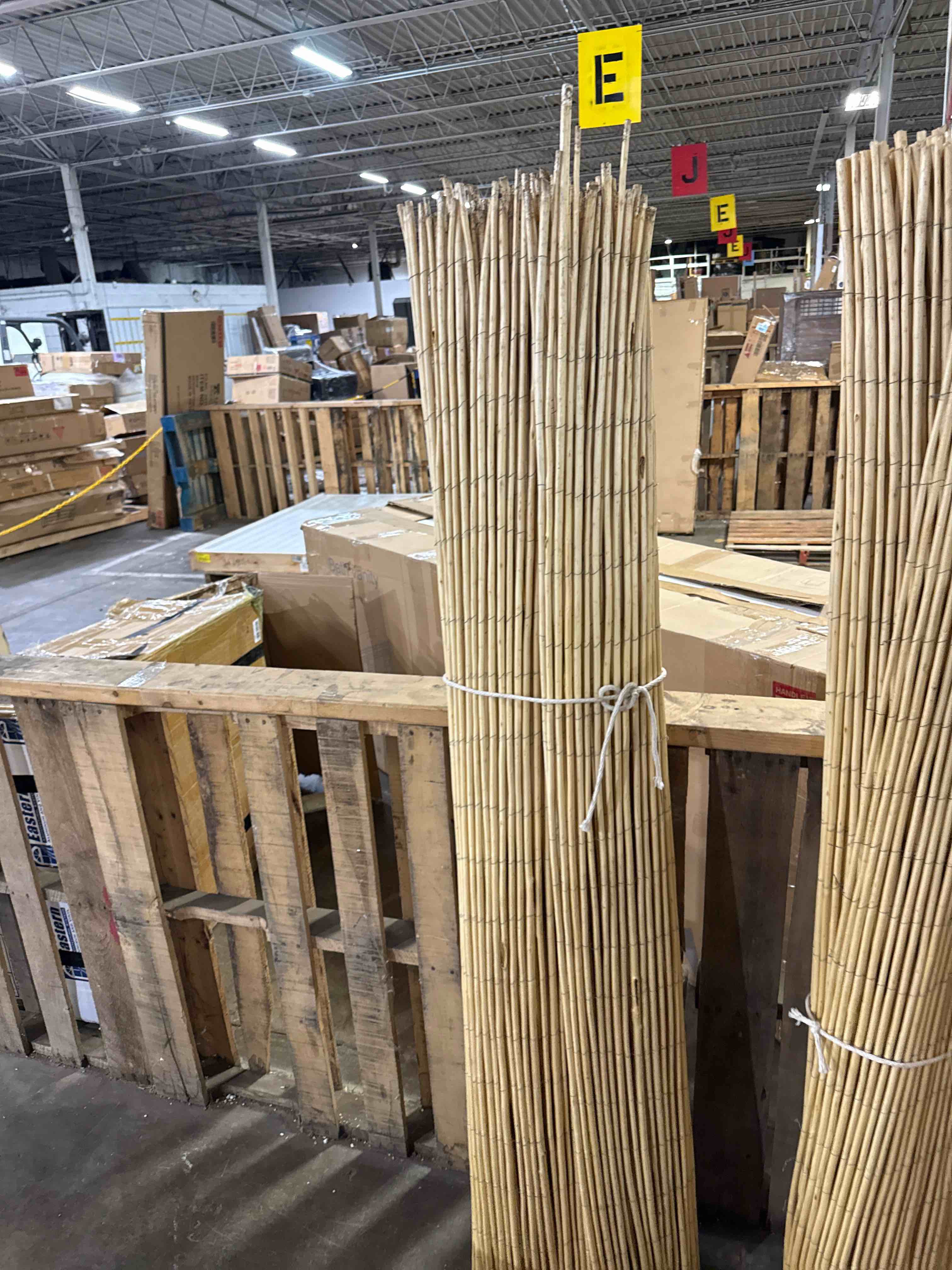 Condition photo showing New/Like New for forever bamboo natural rolled bamboo fence .75in d x 6ft h x 8ft l