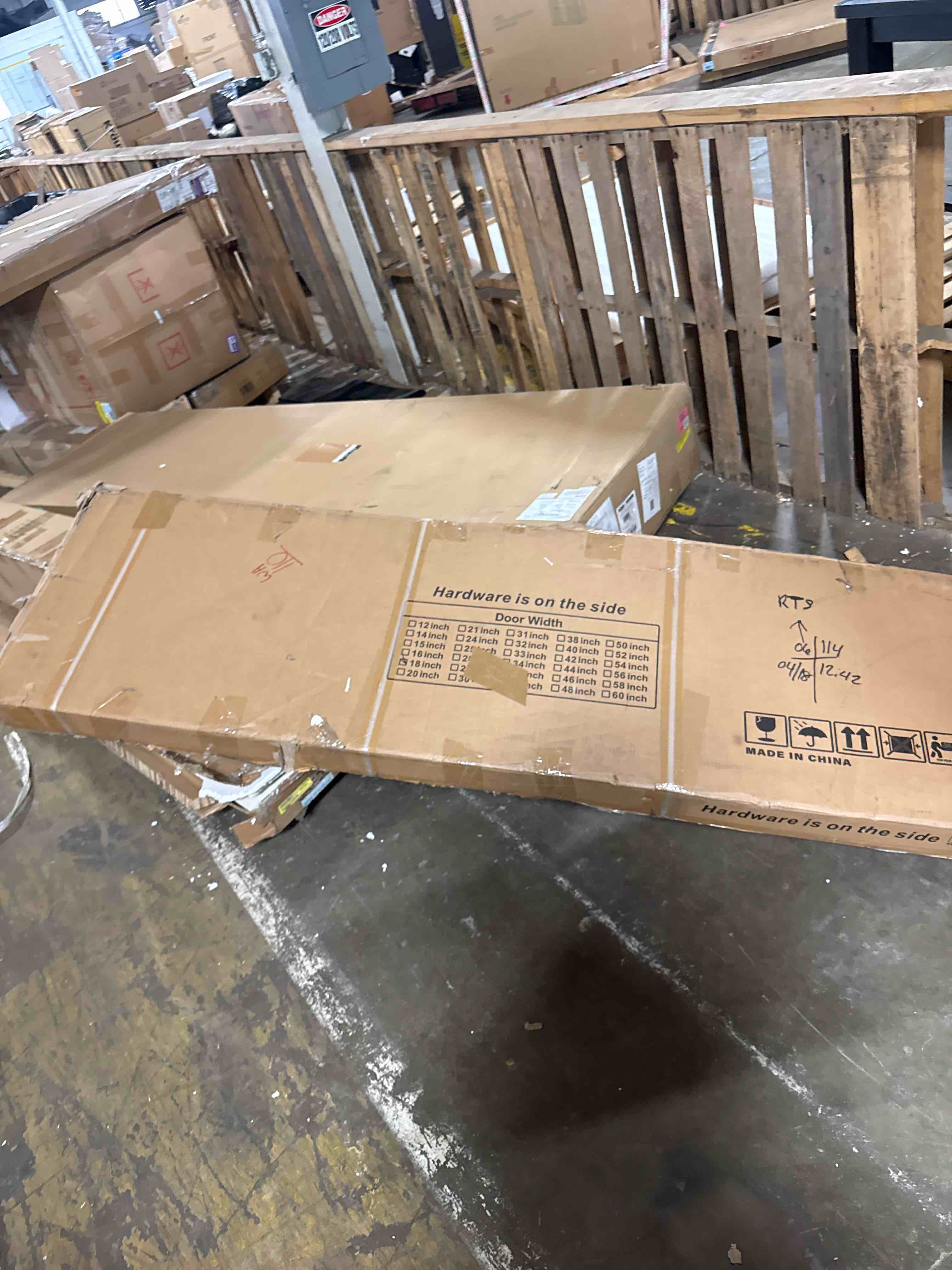 Condition photo showing Good Condition for reliabilt 36-in x 84-in bright white frosted glass mdf solid core single barn door
