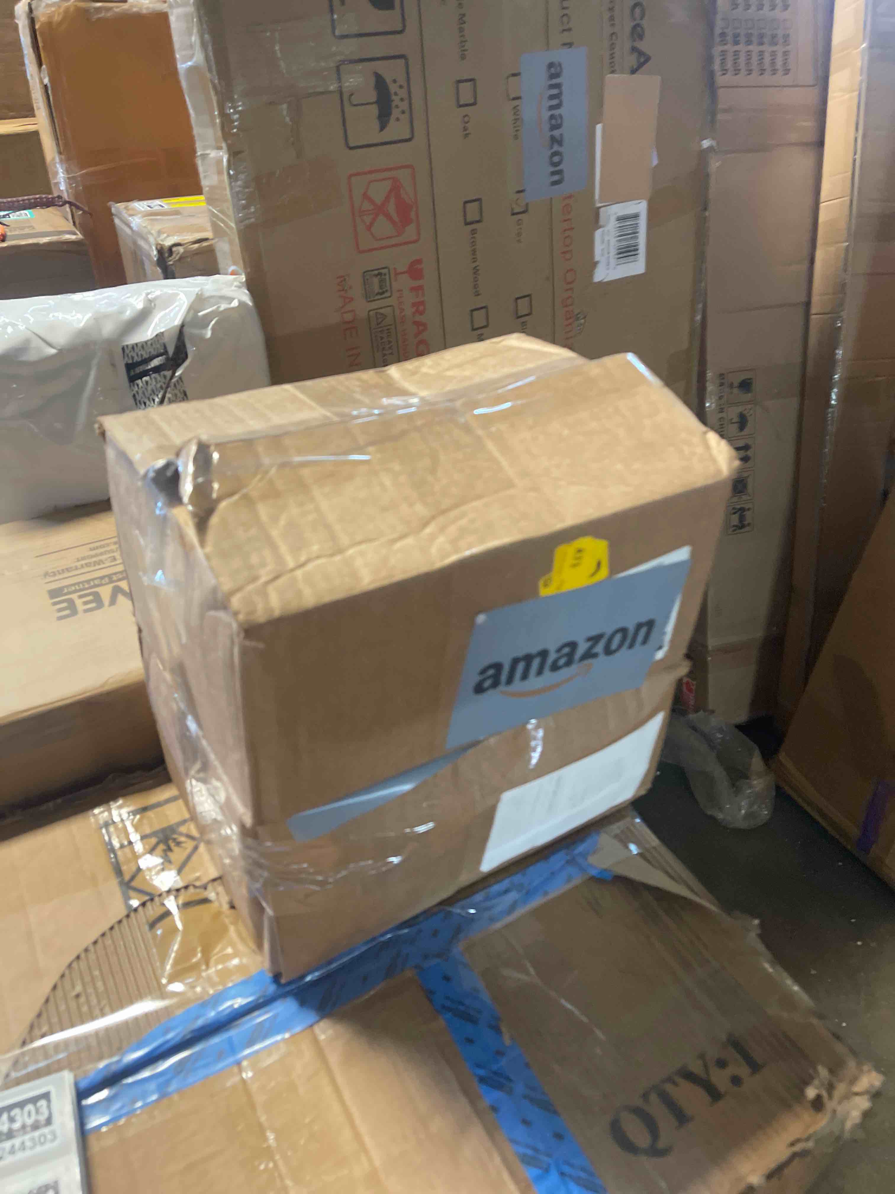 Condition photo showing New/Like New for scotts turf builder winterguard fall lawn fertilizer for all grass types, 5,000 sq. ft., 12.5 lbs.