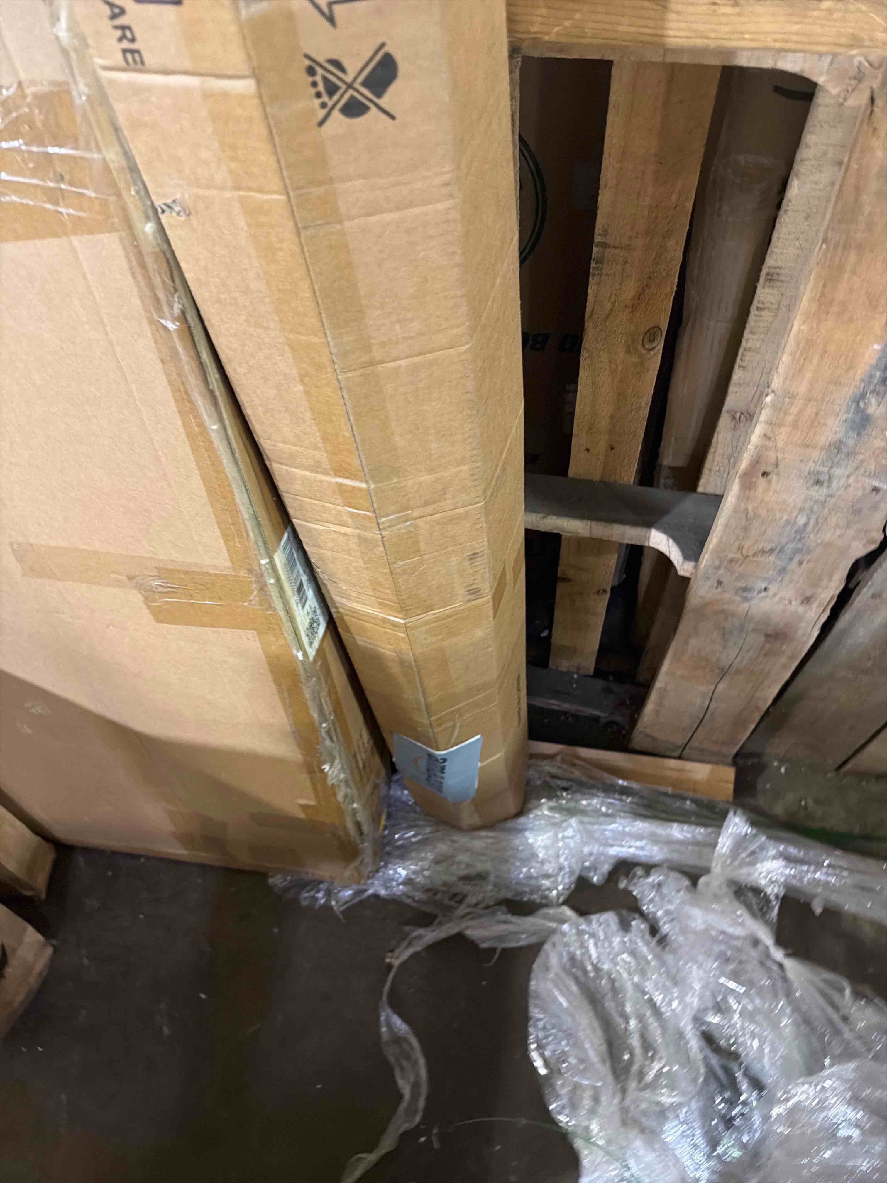 Condition photo showing New/Like New for shinestar 12-pack 8ft led shop light, 72w 9000lm 5000k daylight, linkable t8 tube lights for garage, workshop, basement, plug-and-play installation