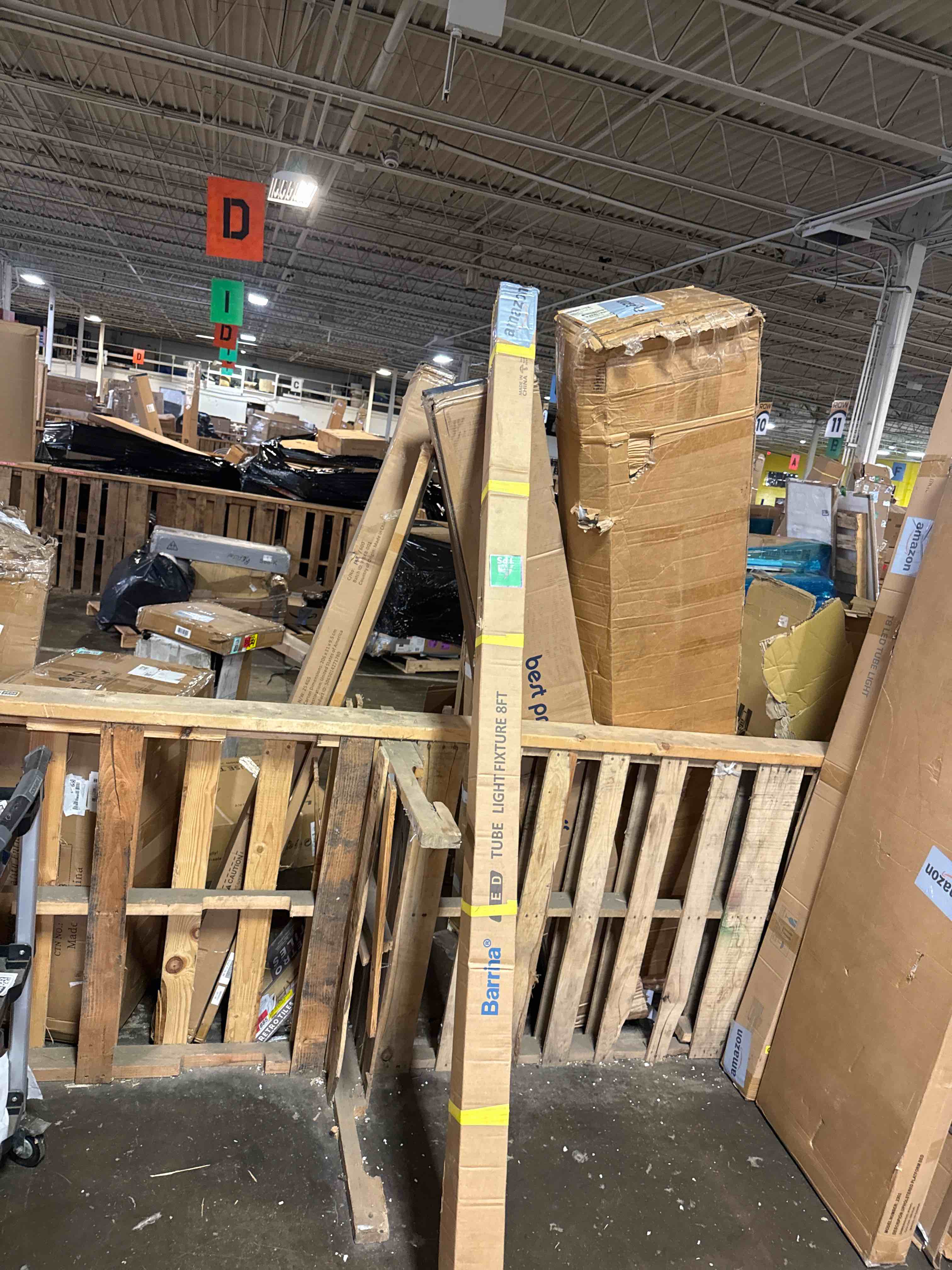 Condition photo showing New/Like New for barrina 8ft led shop lights fixture, t8 72w 10000lm 5000k, daylight white, clear cover, v shape,tube light, hight output, bulbs for garage, warehouse, plug and play, 6 packs