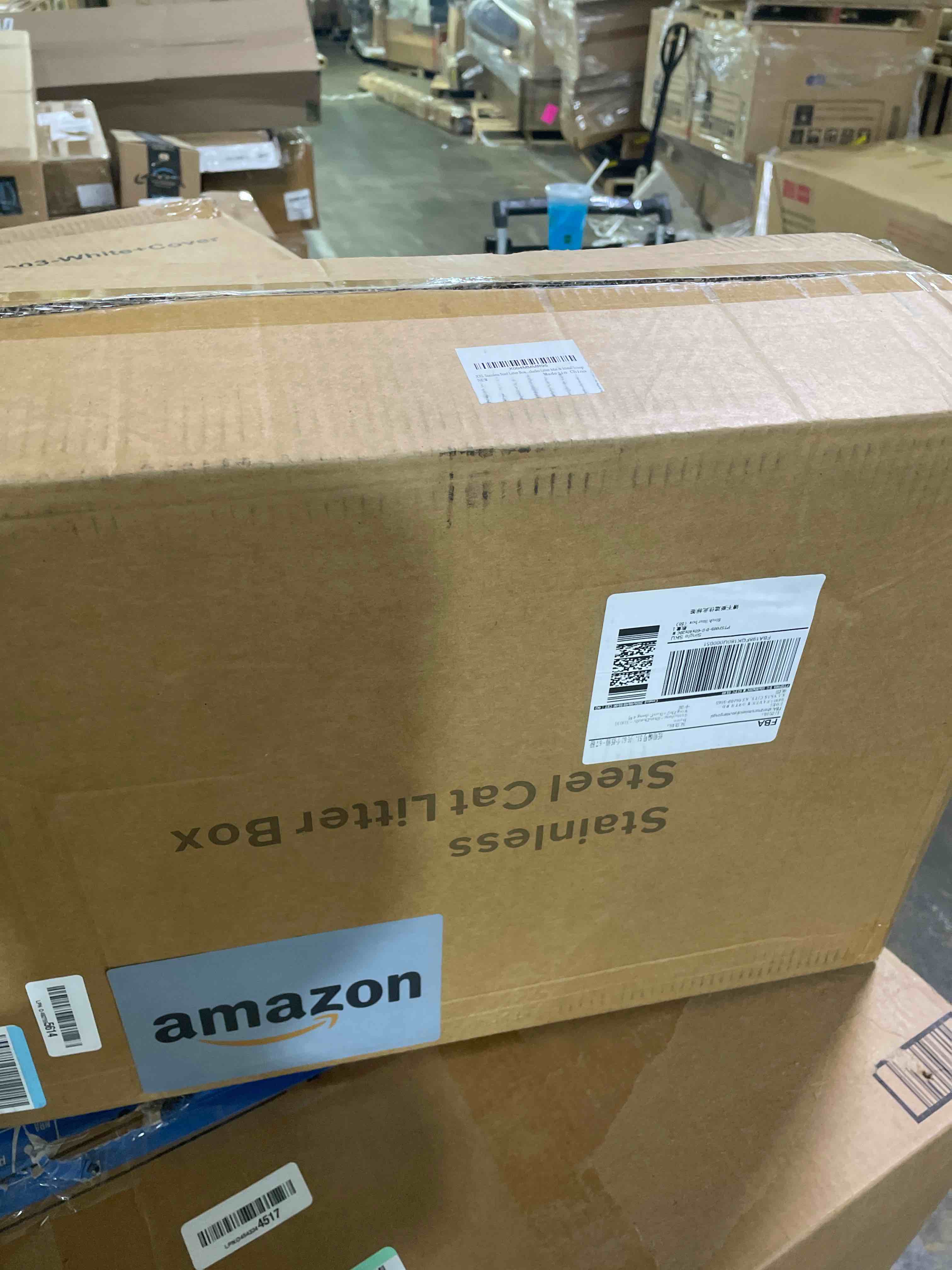 Condition photo showing New/Like New for stainless steel litter box | xxl deepened 8" design enclosed box with lid for big cats | high sided, anti-urine leakage | non-stick bottom & includes litter mat & metal scoop xx-large dark gray