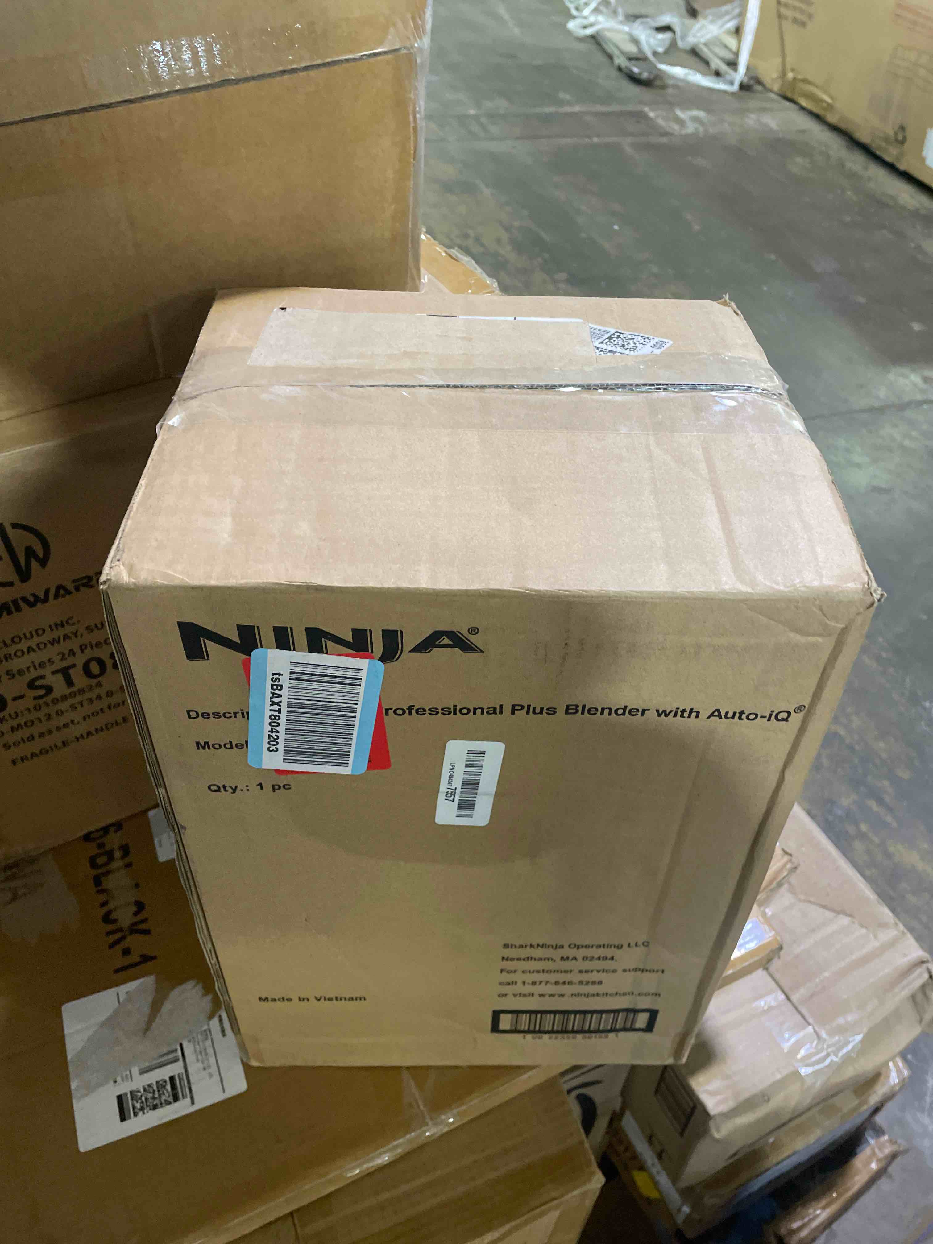 Condition photo showing New/Like New for ninja professional plus 72-oz blender with auto-iq  gray  bn701