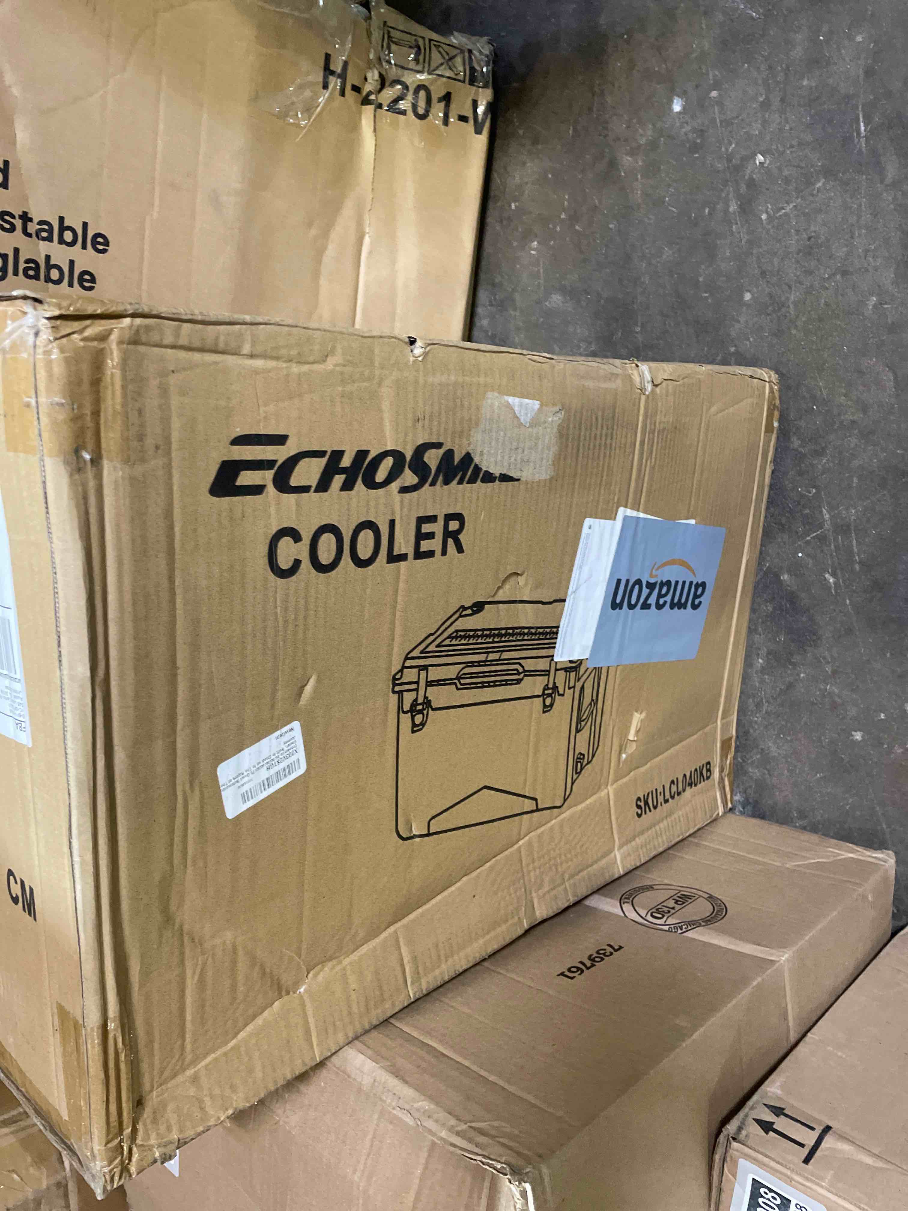 Condition photo showing New/Like New for echosmile 25/30/35/40/60/75 quart rotomolded cooler, built to stand up to the rigors of the journey khaki 40 qt