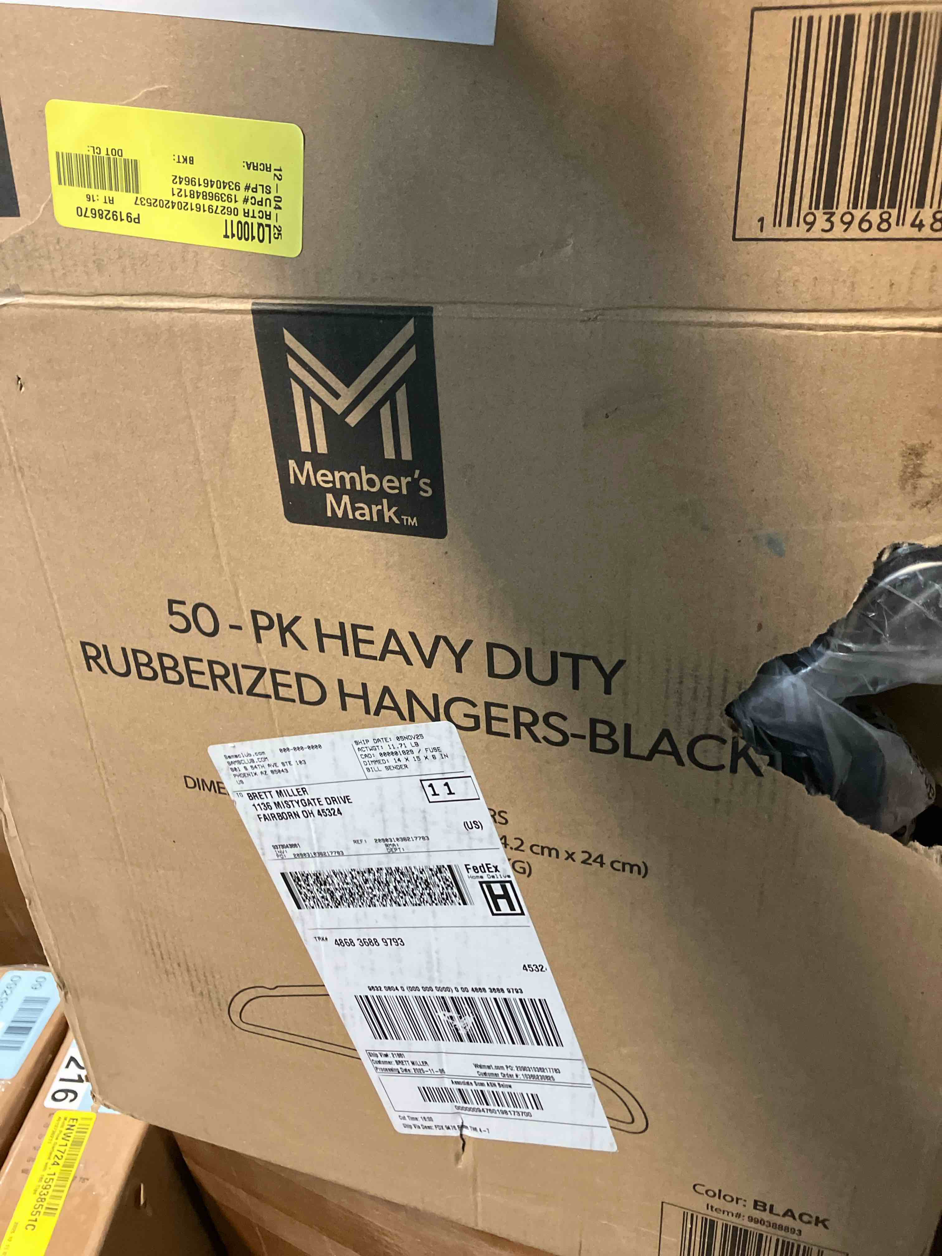 Condition photo showing New/Like New for members Mark 50 pack, heavy duty, rubberized hangers, black