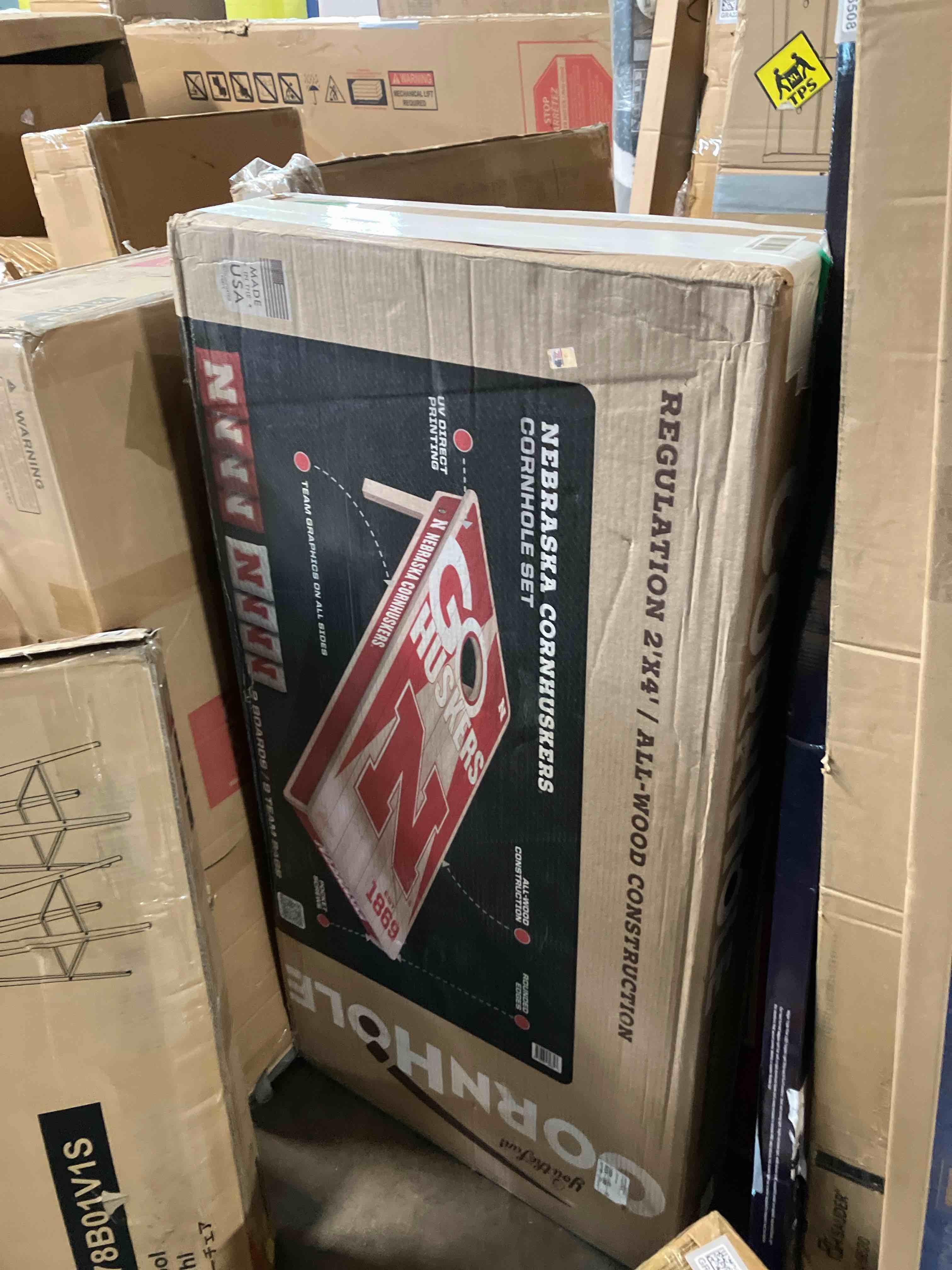 Condition photo showing New/Like New for YouTheFan NCAA 2’ x 4’ Professional Wood Cornhole Game