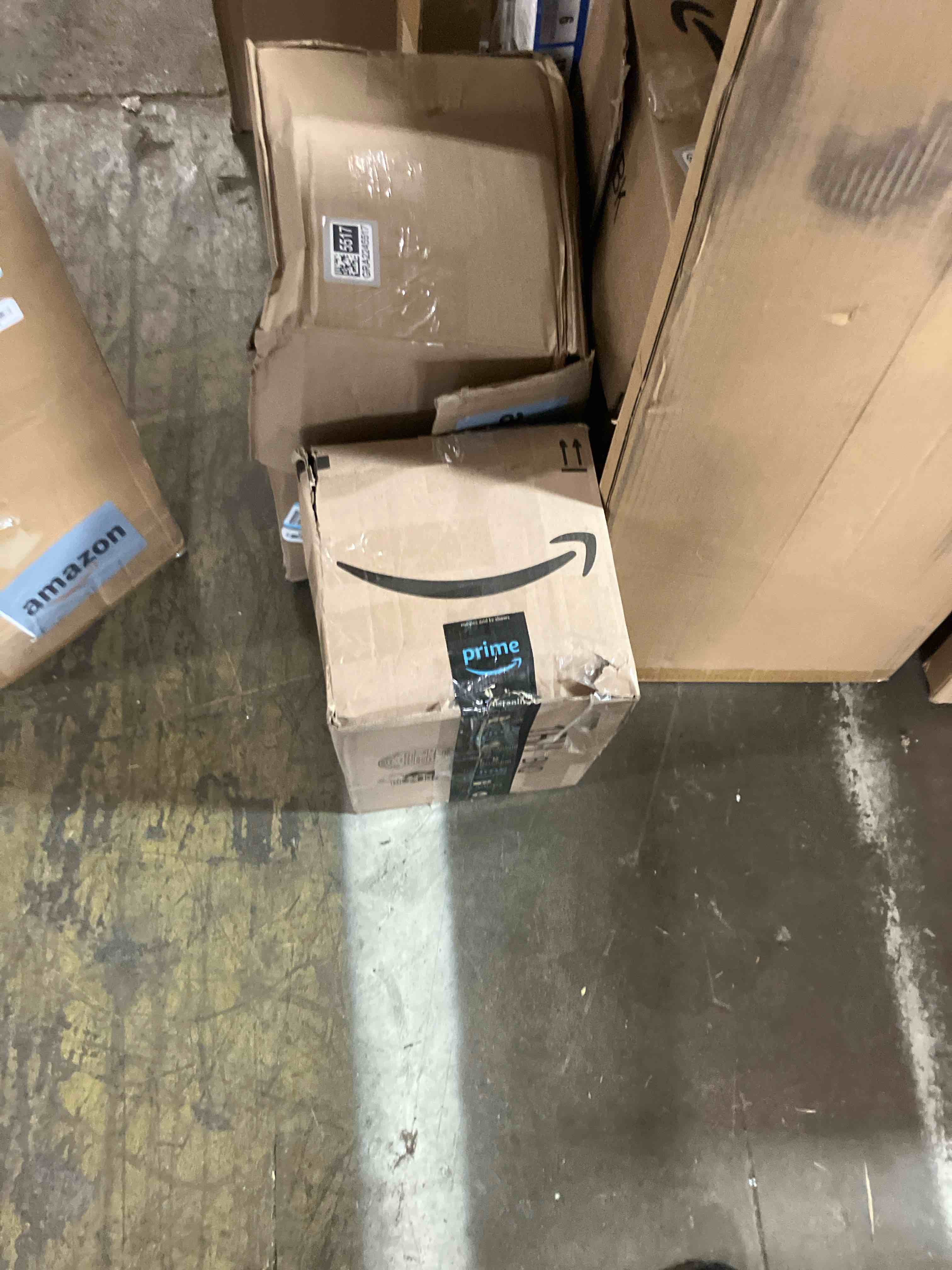 Condition photo showing New/Like New for Mr. Coffee Flintshire 1.75-Quart Stainless Steel Whistling Tea Kettle with Nylon Handle – Matte Black Stove-Top Kettle for Boiling Water 1.8 Quarts Matte Black