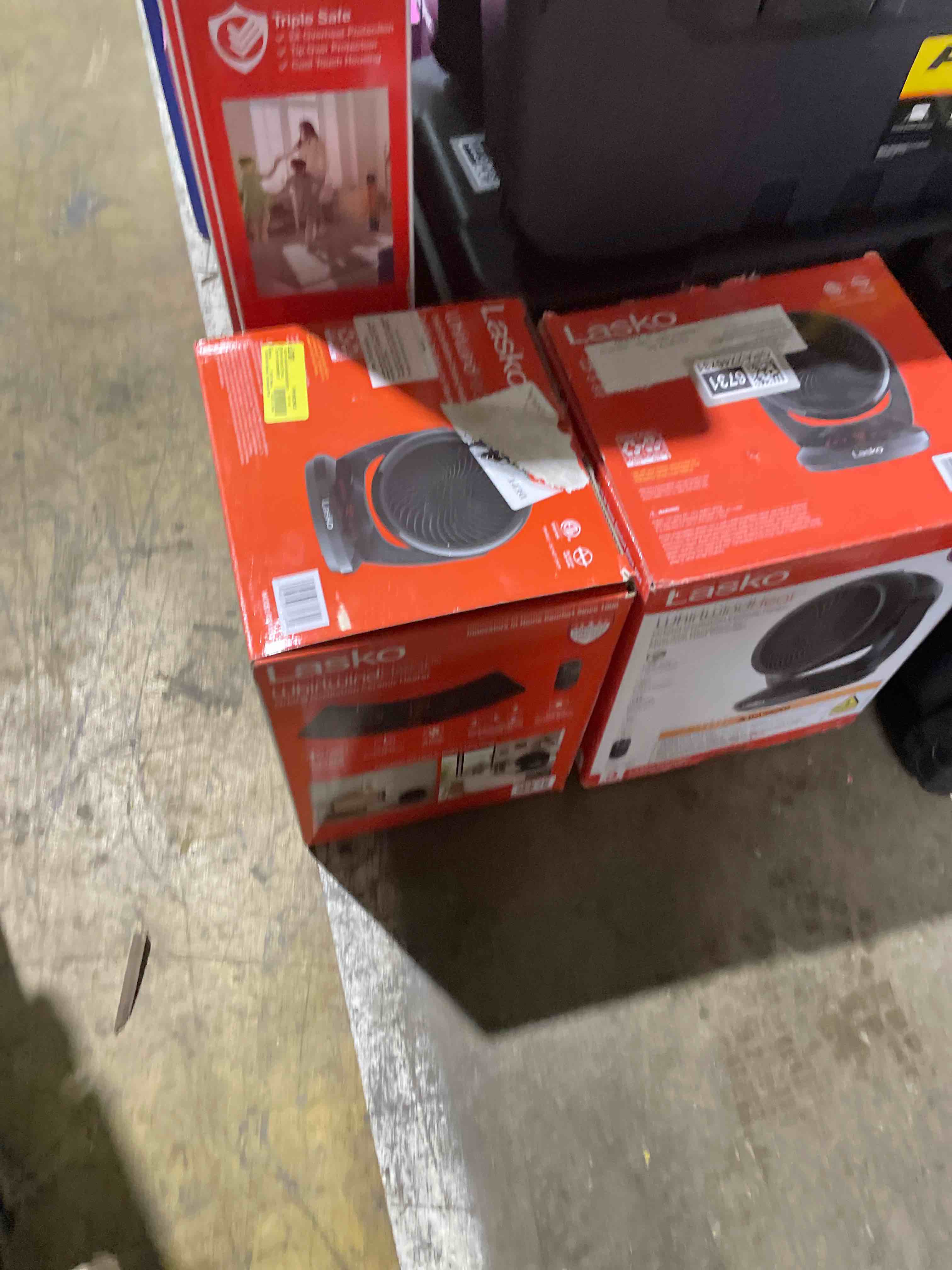 Condition photo showing Good Condition for Lasko Whirlwind Heat Orbital Oscillation Ceramic Space Heater with Remote