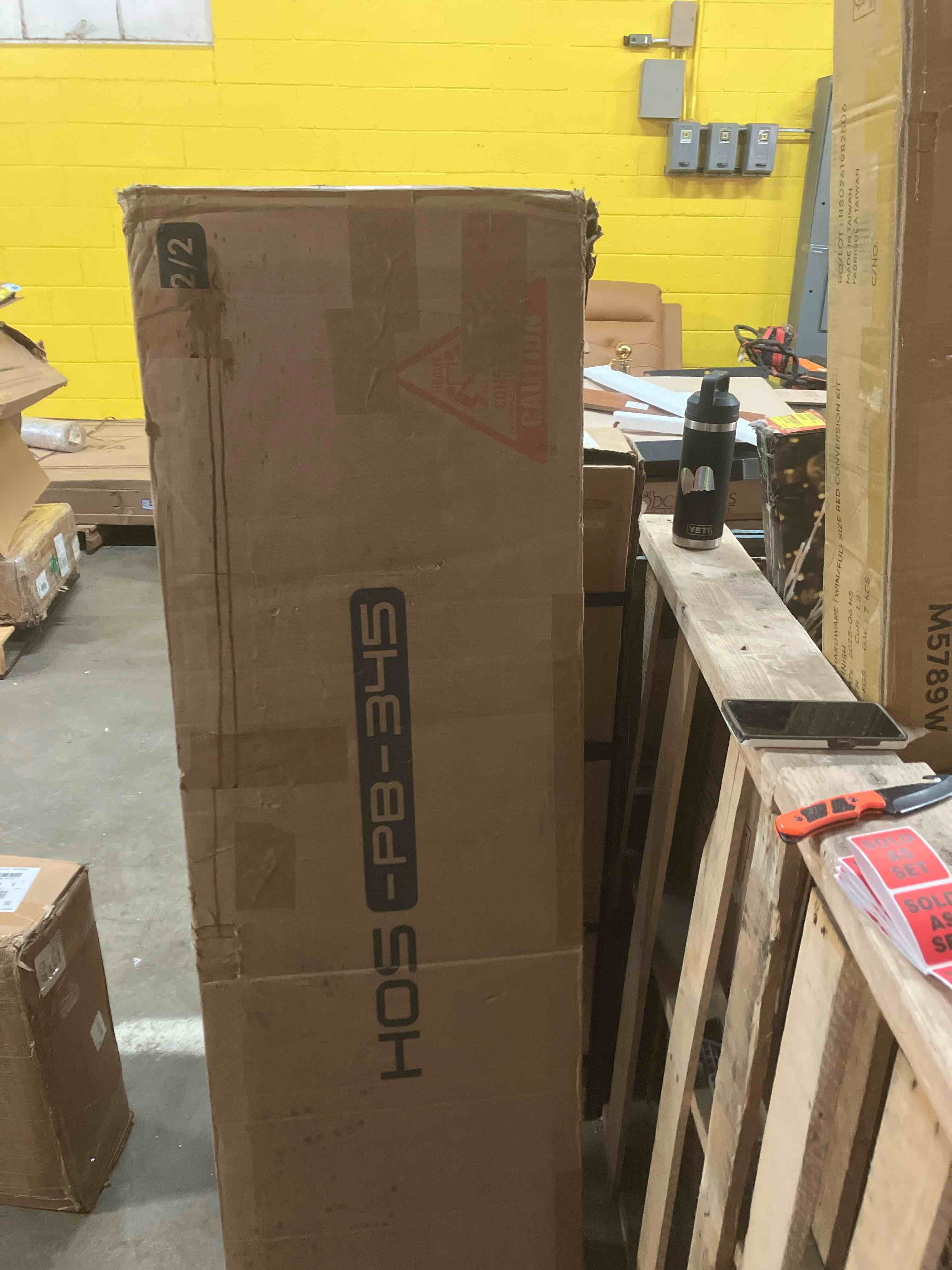 Condition photo showing Good Condition for Frostia 70.9"H Kitchen Pantry cabinet ( BOX 2/2 ONLY ) 