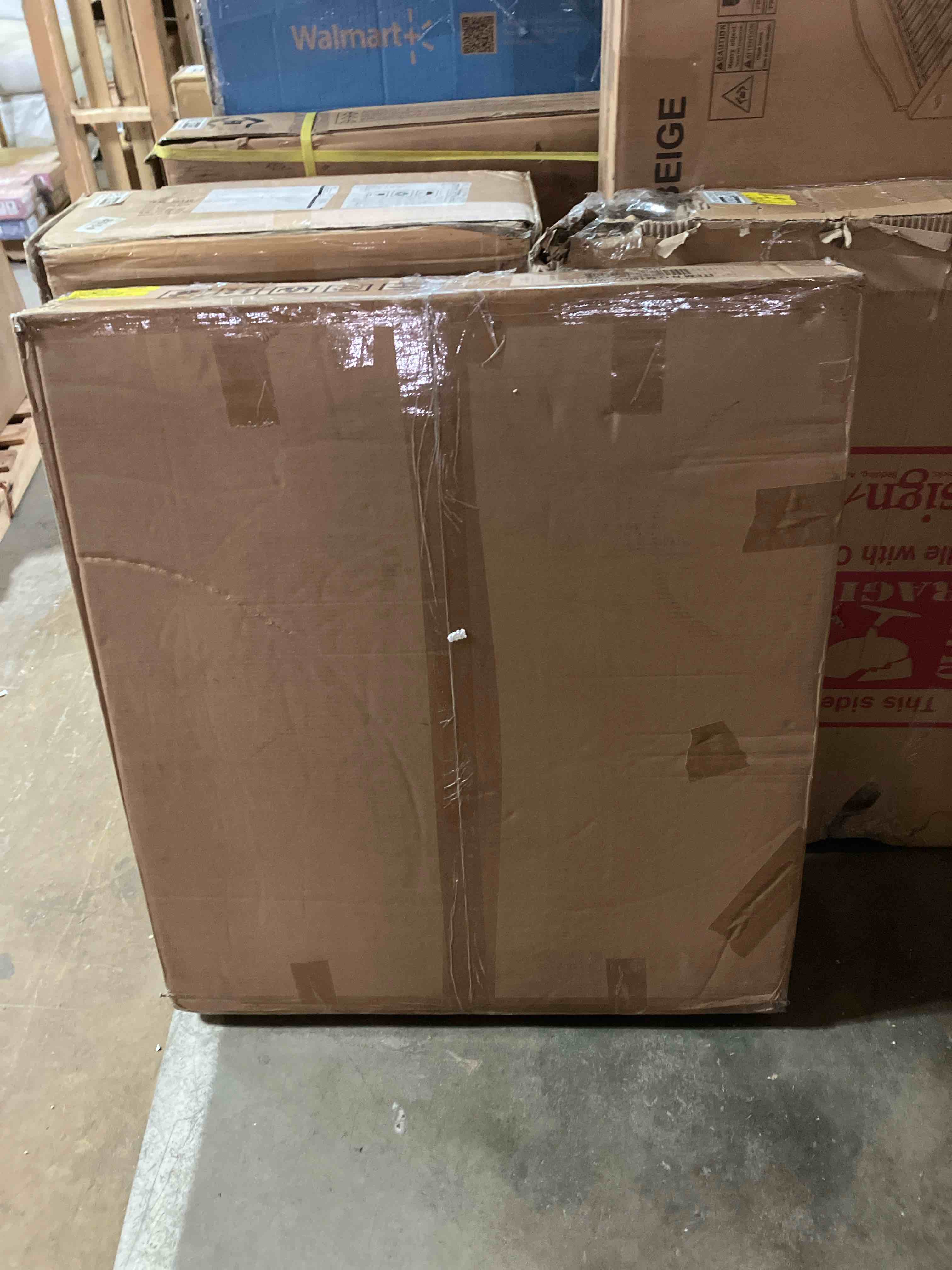 Condition photo showing New/Like New for Majestic Kenwood Flush Fireplace Mantel NO FIREPLACE