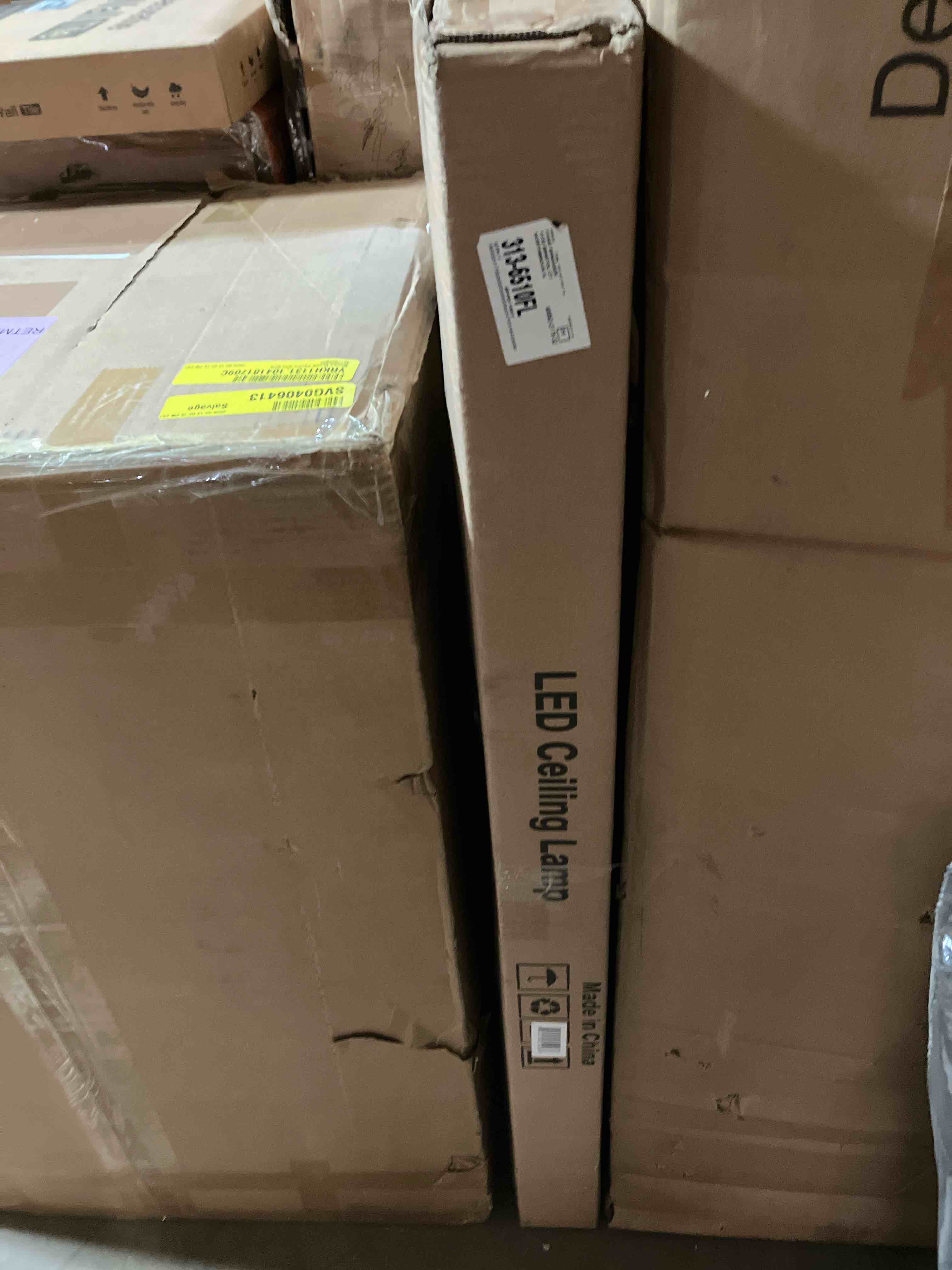 Condition photo showing New/Like New for Tioolo Dimmable LED Ceiling Light with Remote 42W Kitchen Lighting Fixtures Ceiling White and Gold Long Ceiling Light Fixture 27.5 Inch Flush Mount Ceiling Lights for Kitchen Dining Room Hallway White+Gold/42W