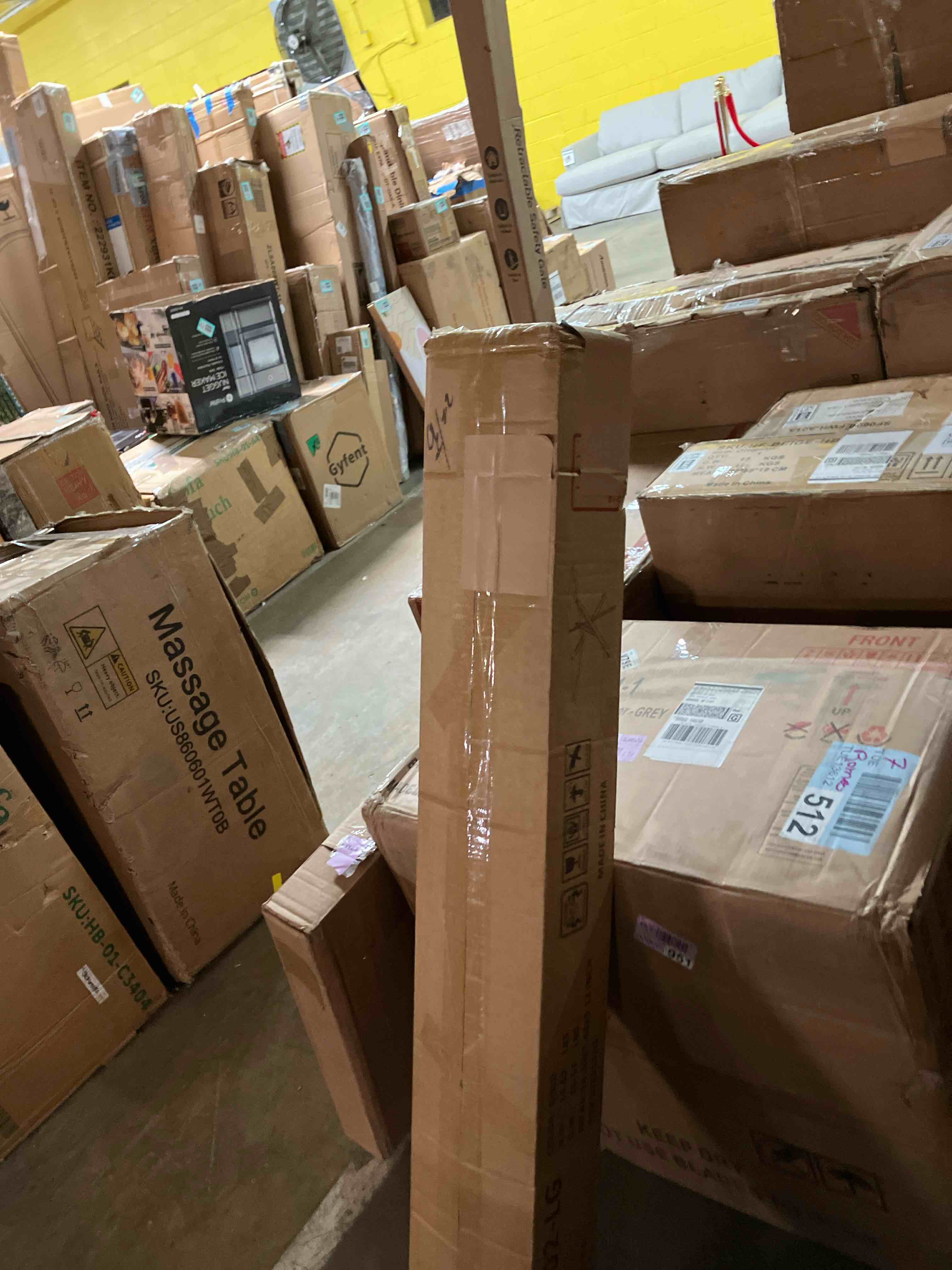 Condition photo showing New/Like New for Modern Table Base Black 29" Metal Dining Table Legs with Suction Cups, Desk Base for Marble,Glass,Wood Top, Furniture Legs for Coffee Table, End Table, Home,Kitchen, Office (Gold)