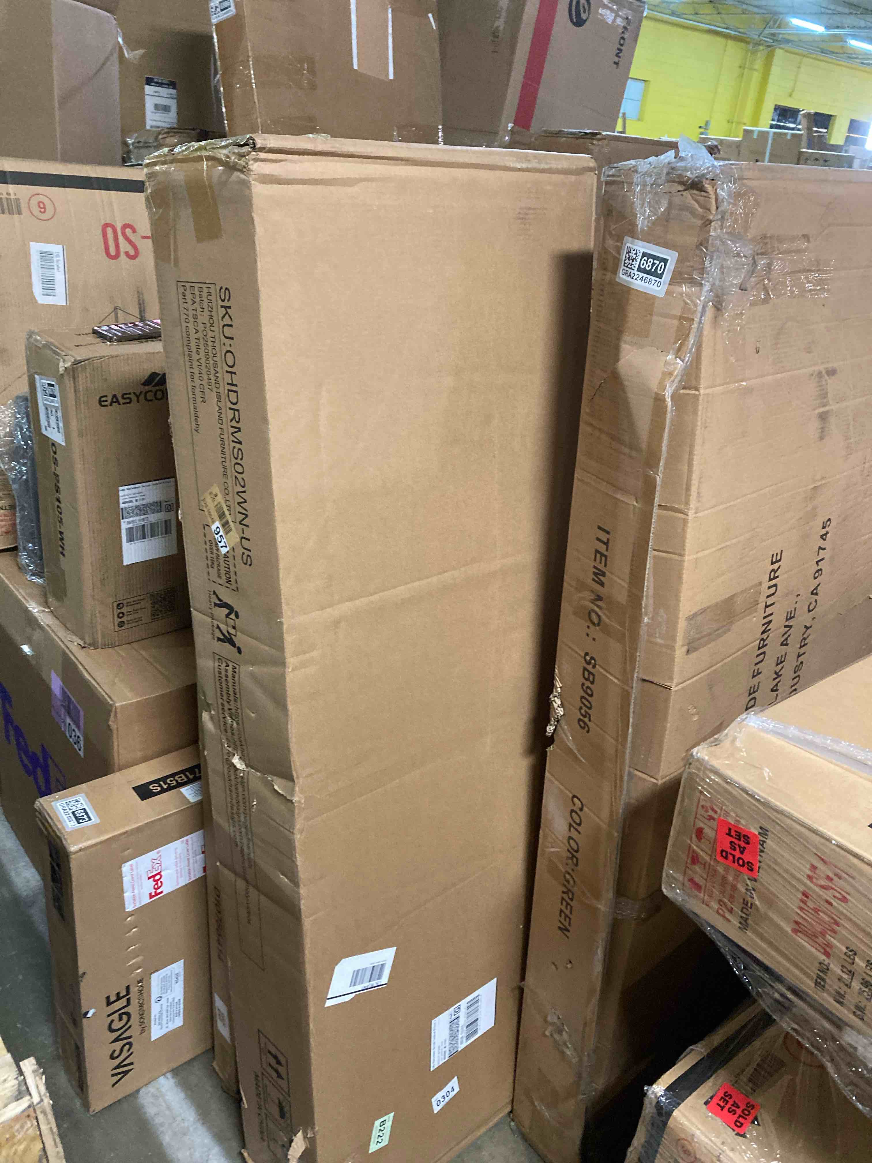 Condition photo showing New/Like New for HUIZHOU THOUSAND ISLAND FURNITURE Dressing room stand 