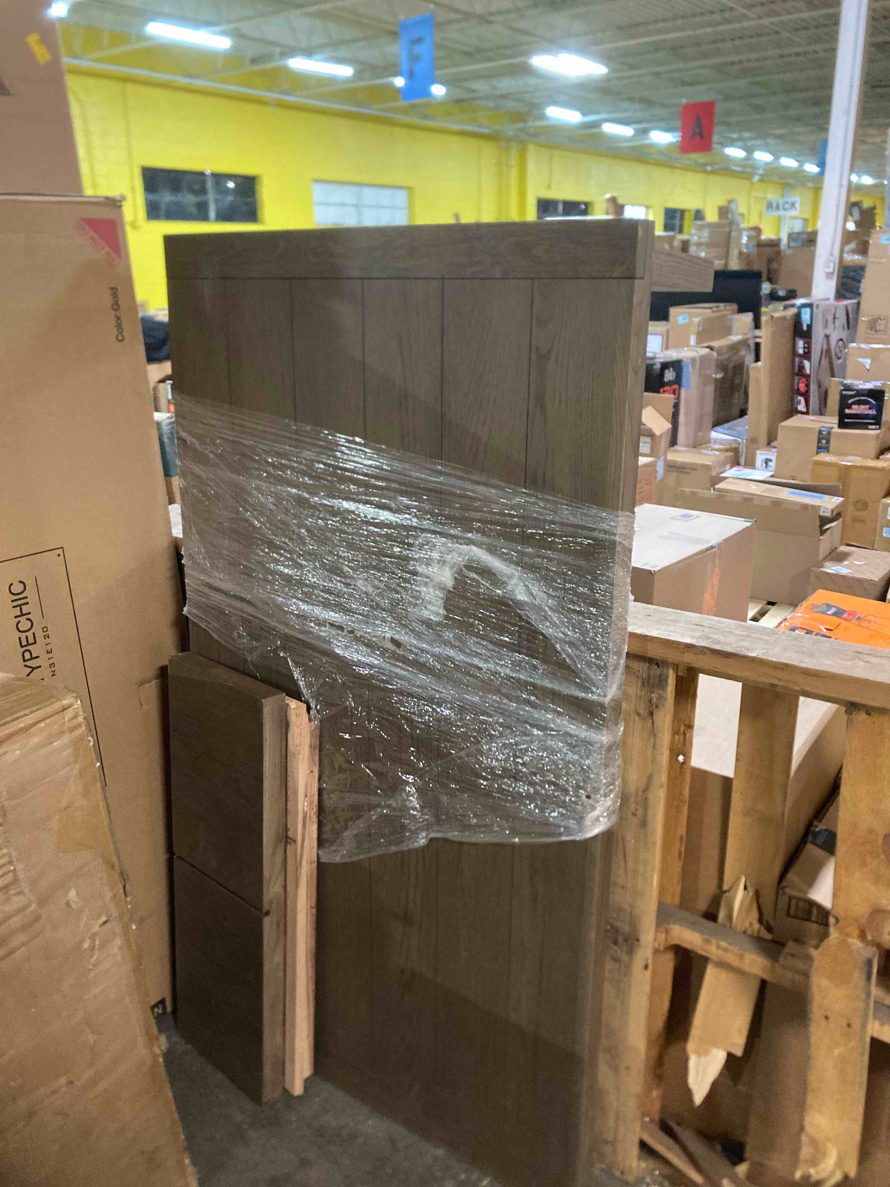 Condition photo showing As Is for Nemo Single Coffee Table