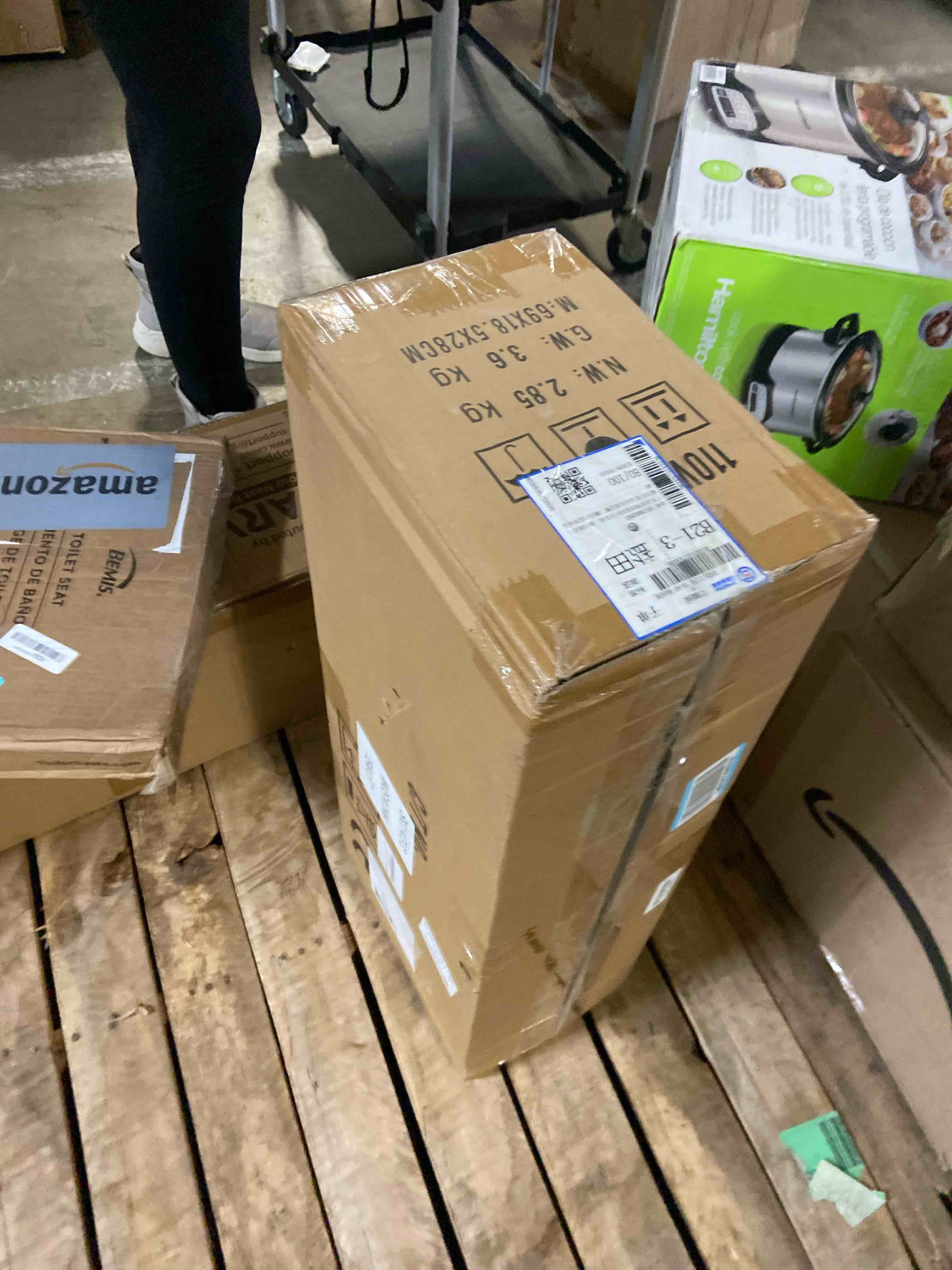 Condition photo showing Good Condition for Professional Facial Steamer, Hot Mist Spray, Timer Function for Deep Hydration, Height Adjustable Face Steamer on Wheels and Rotatable Nozzle for Salon Spa Home Use