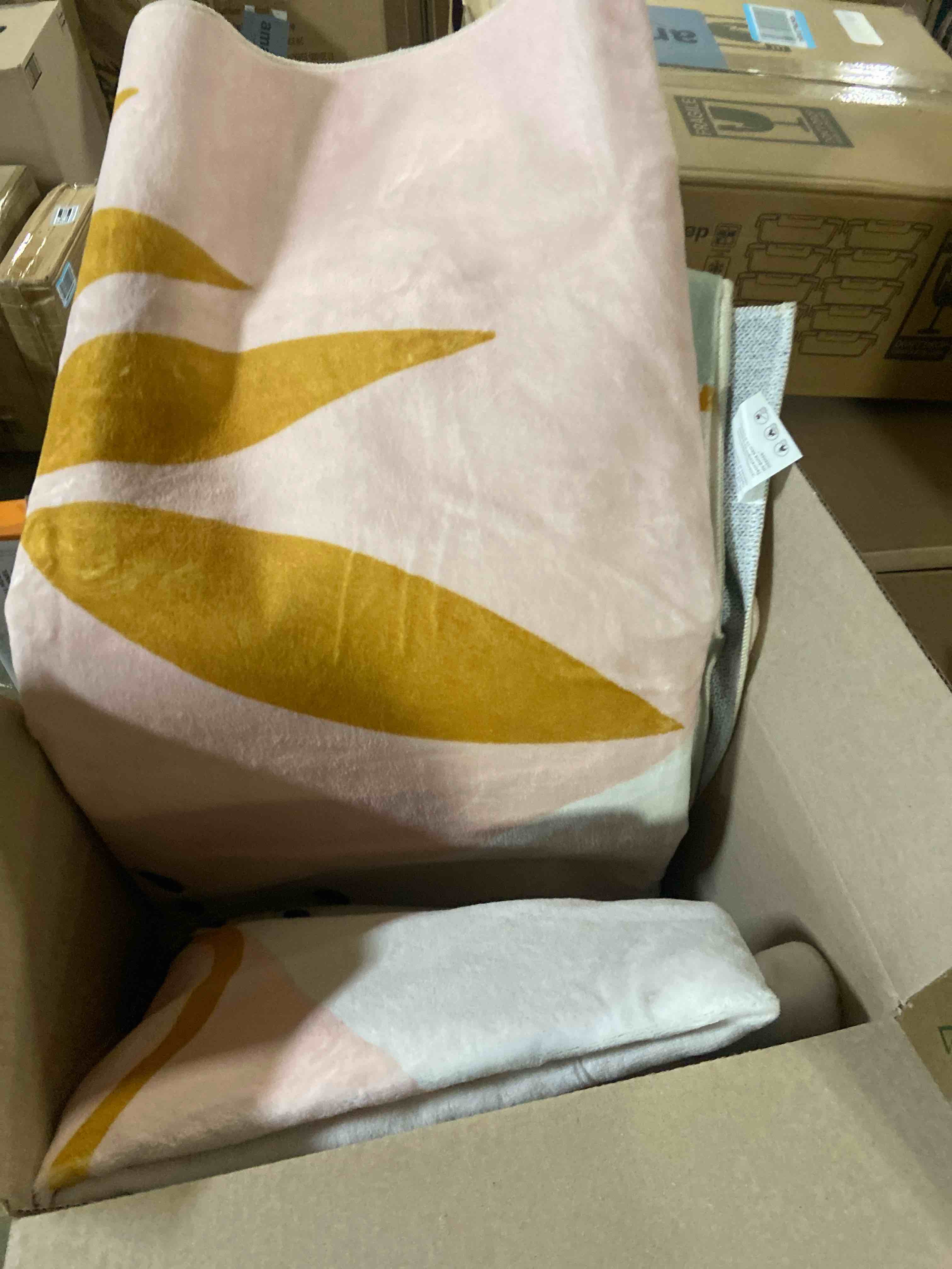 Condition photo showing New/Like New for Capslpad Area Rugs 5x7, Washable Nursery Rug, Low Pile Soft Non-Shedding Playroom Carpet, Botanical Print Pink Rugs for Bedroom, Classroom, Living Room