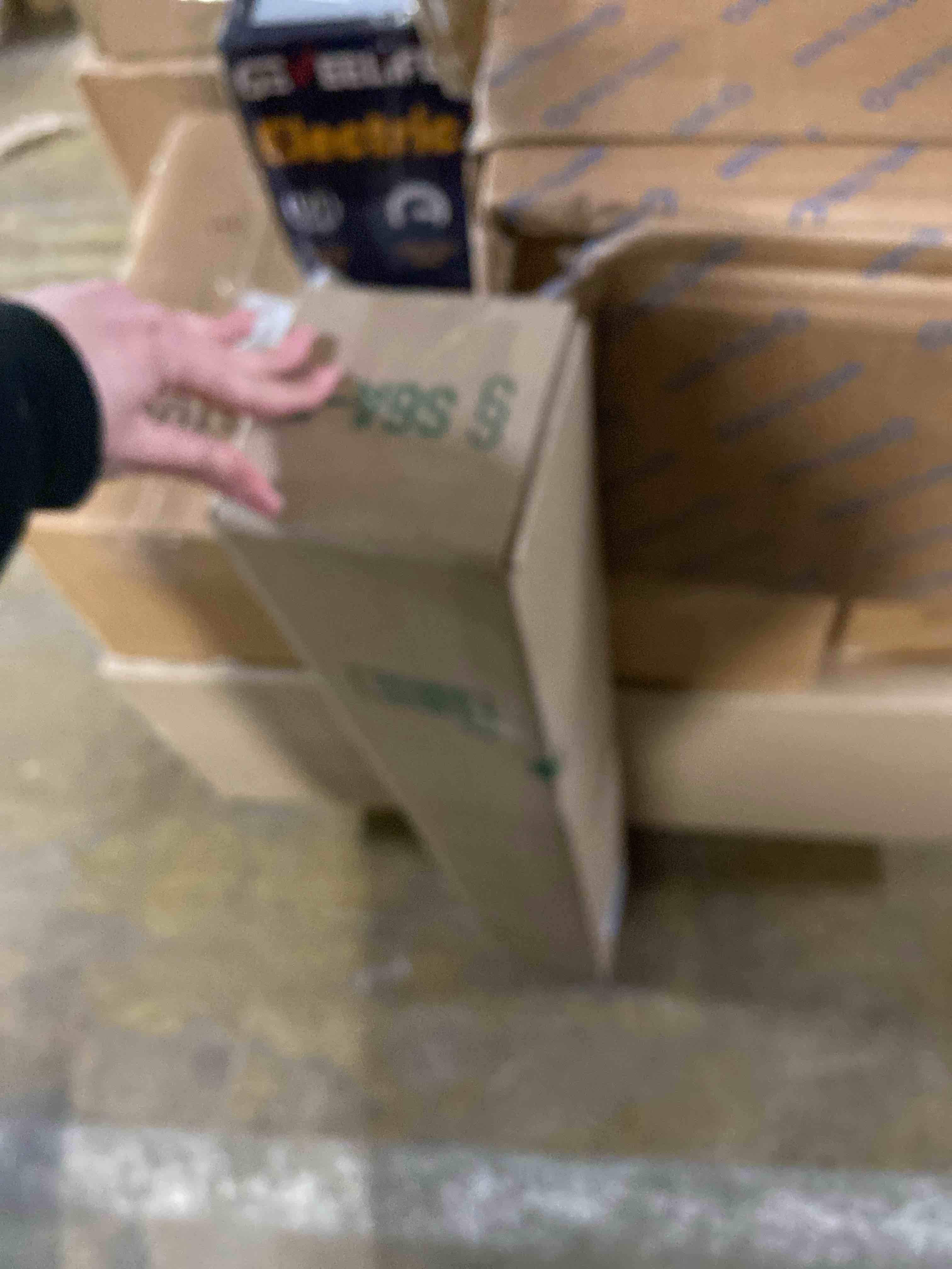 Condition photo showing New/Like New for JONATHAN Y MOH200C-3R Amir Moroccan Beni Souk Area Rug, Bohemian, Scandinavian, Transitional, Rustic for Living Room, Dining Room, Bedroom, Kitchen, Gray/Cream, 3' Round