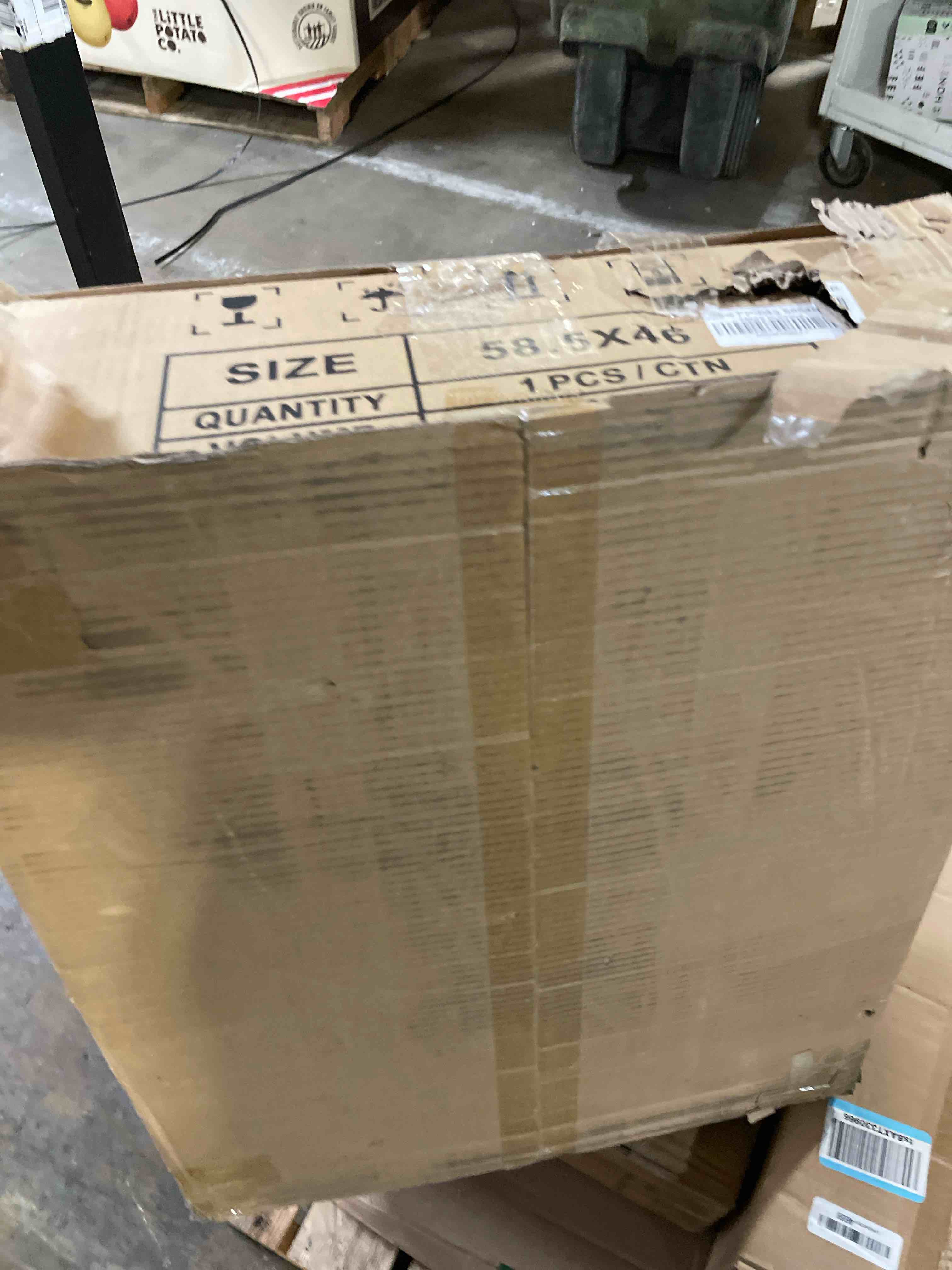 Condition photo showing As Is for Stainless Steel Kitchen Sink, 23x18x5.5 Inch Low Height Design Single Bowl Undermount Kitchen Sink Come With Accessories Ensure Individuals With Limited Mobility Easily Accessing And Using 23x18 Stainless